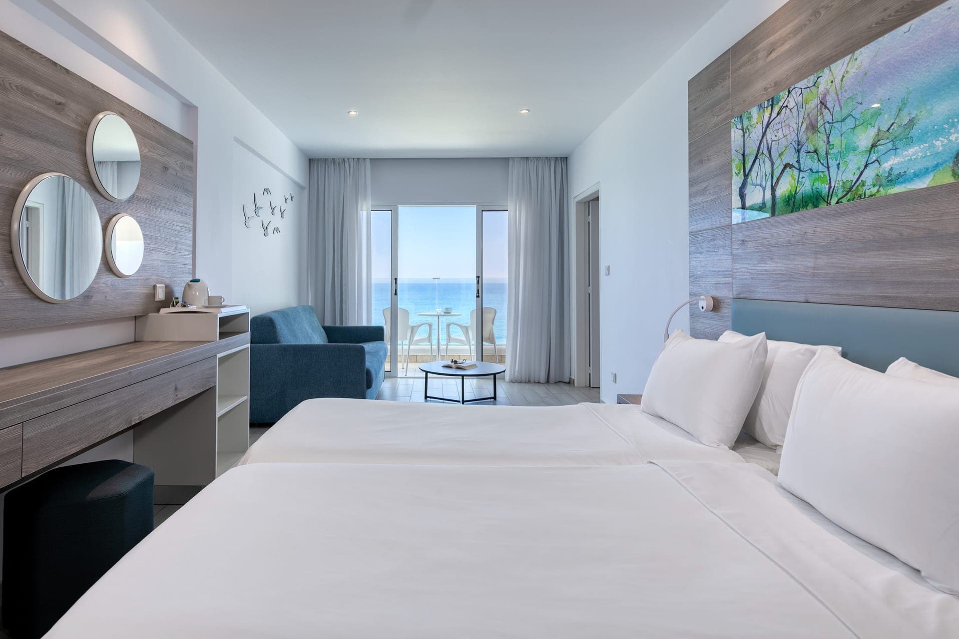 room-types-ATLSUNBEAC-FAMSSV-0.jpg