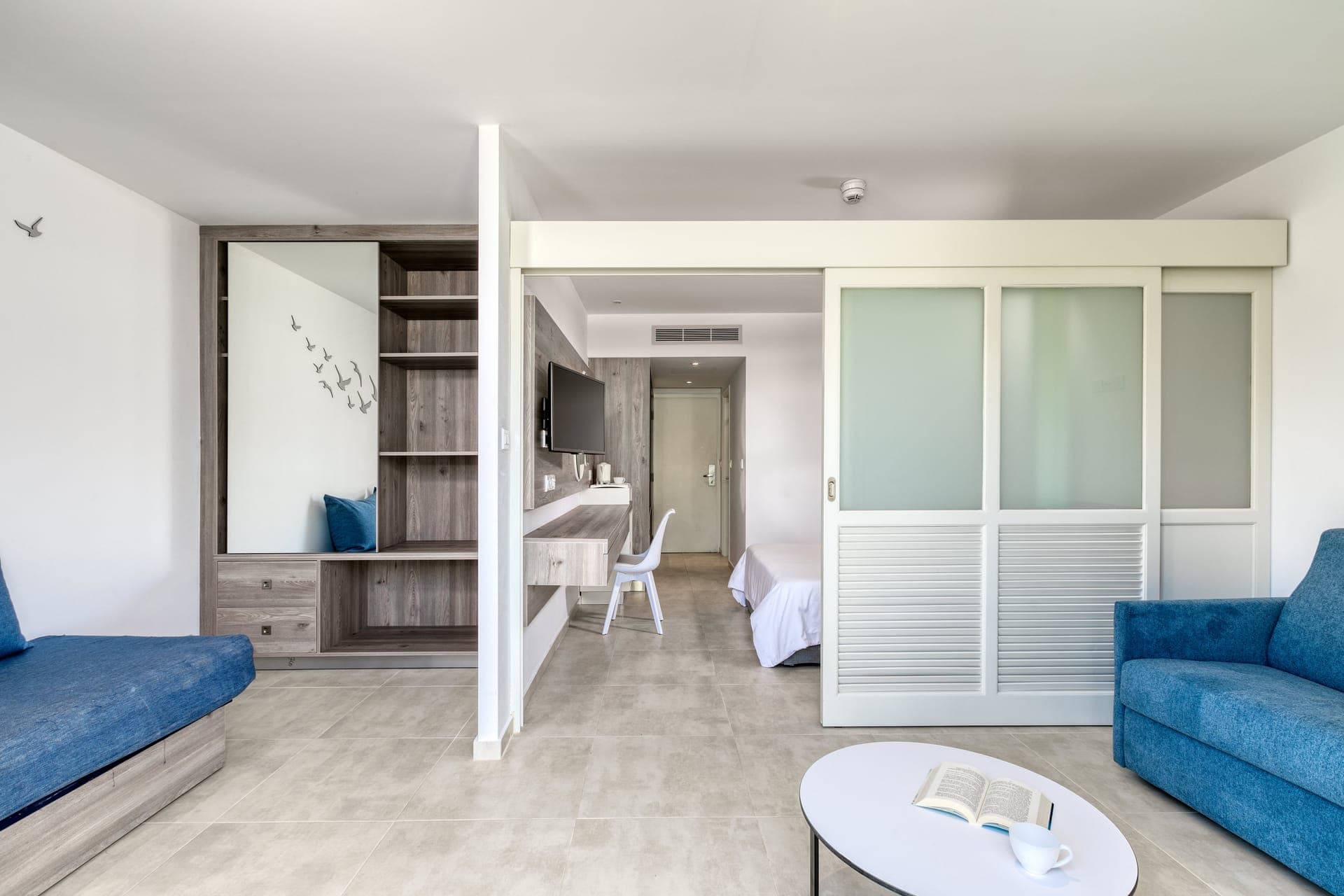 room-types-ATLSUNBEAC-GFMLSV-0.jpg