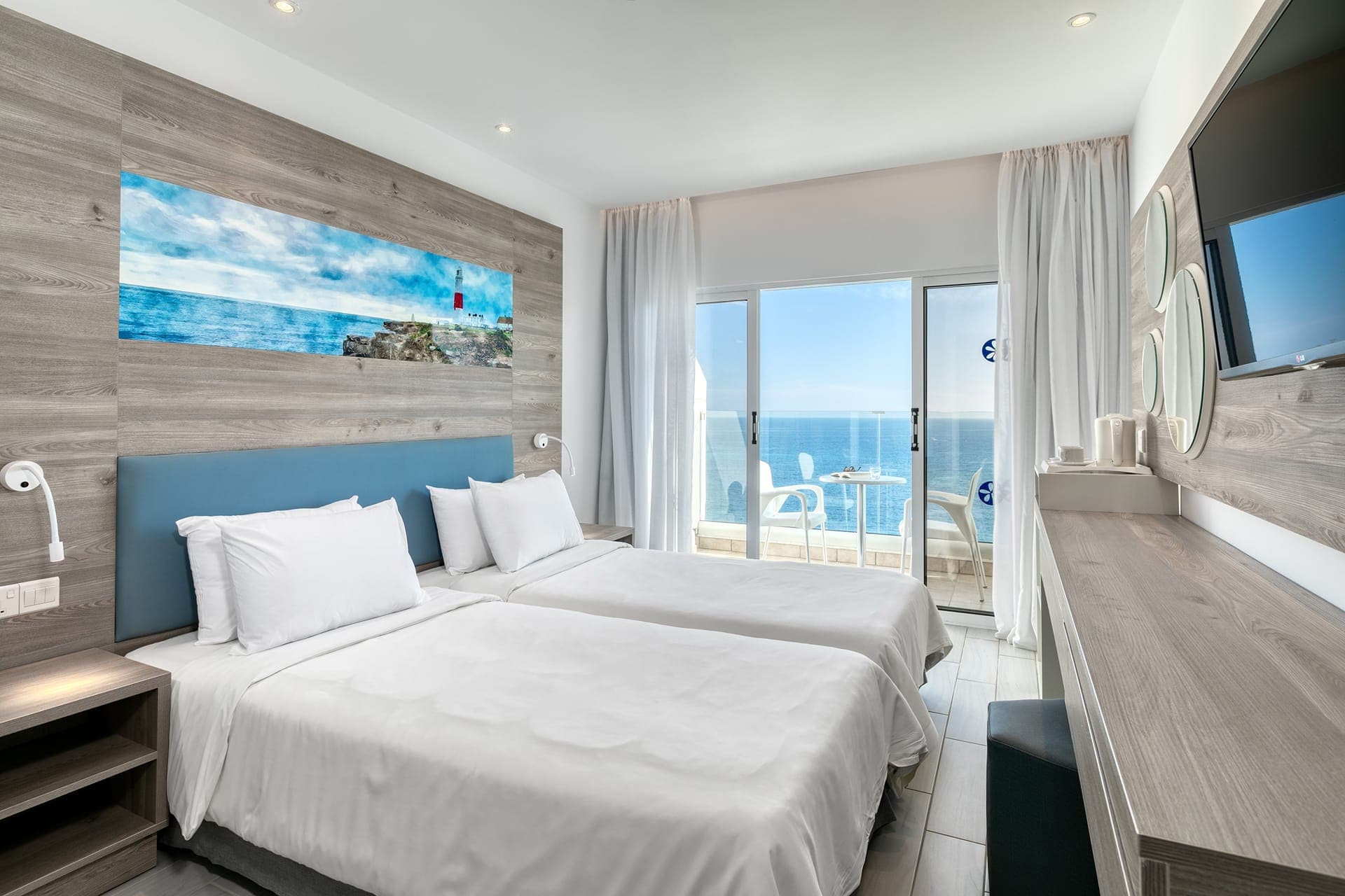 room-types-ATLSUNBEAC-TDSEAV-0.jpg