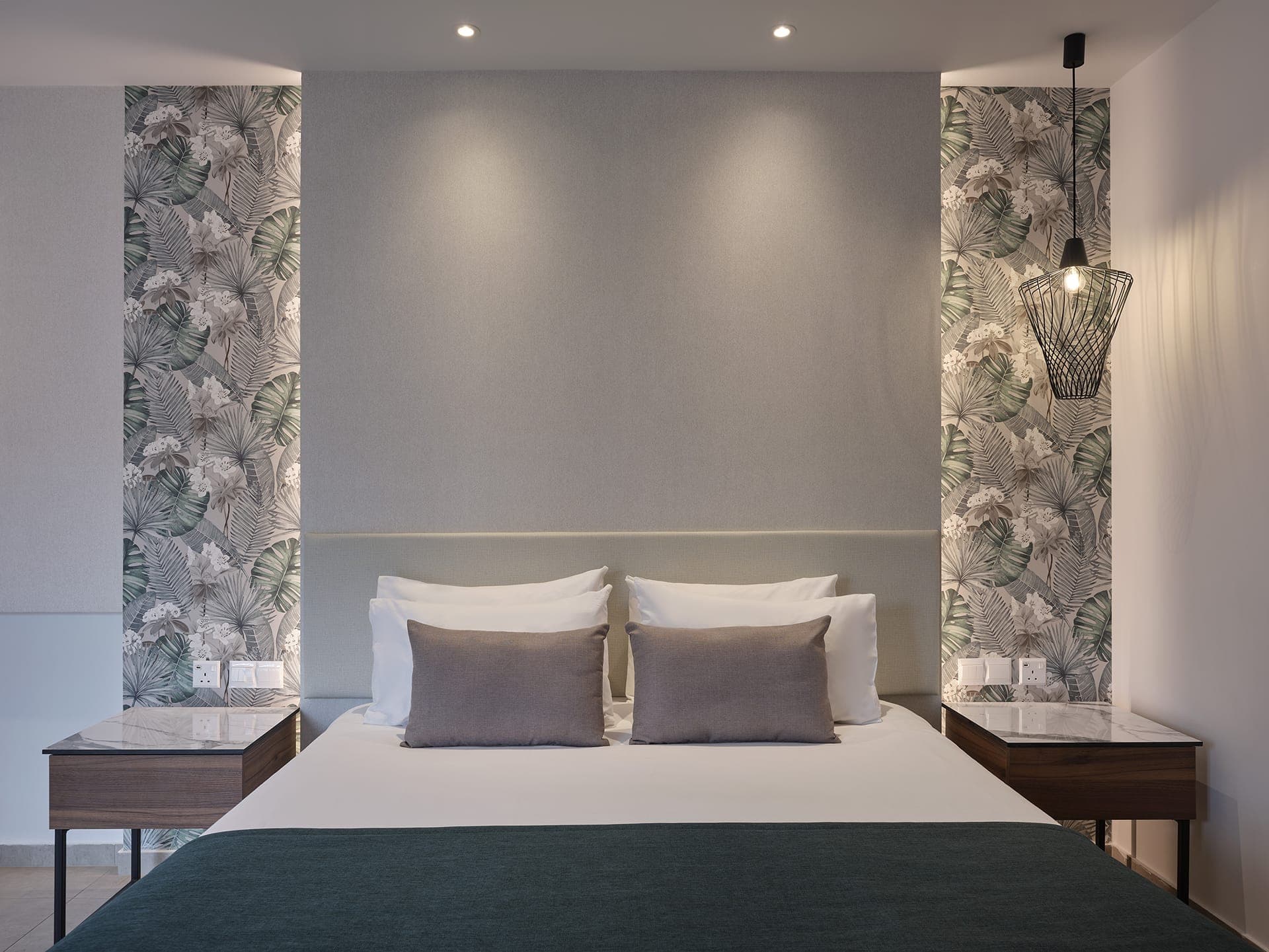 room-types-ATLSUNGARD-SDRSU-0.jpg