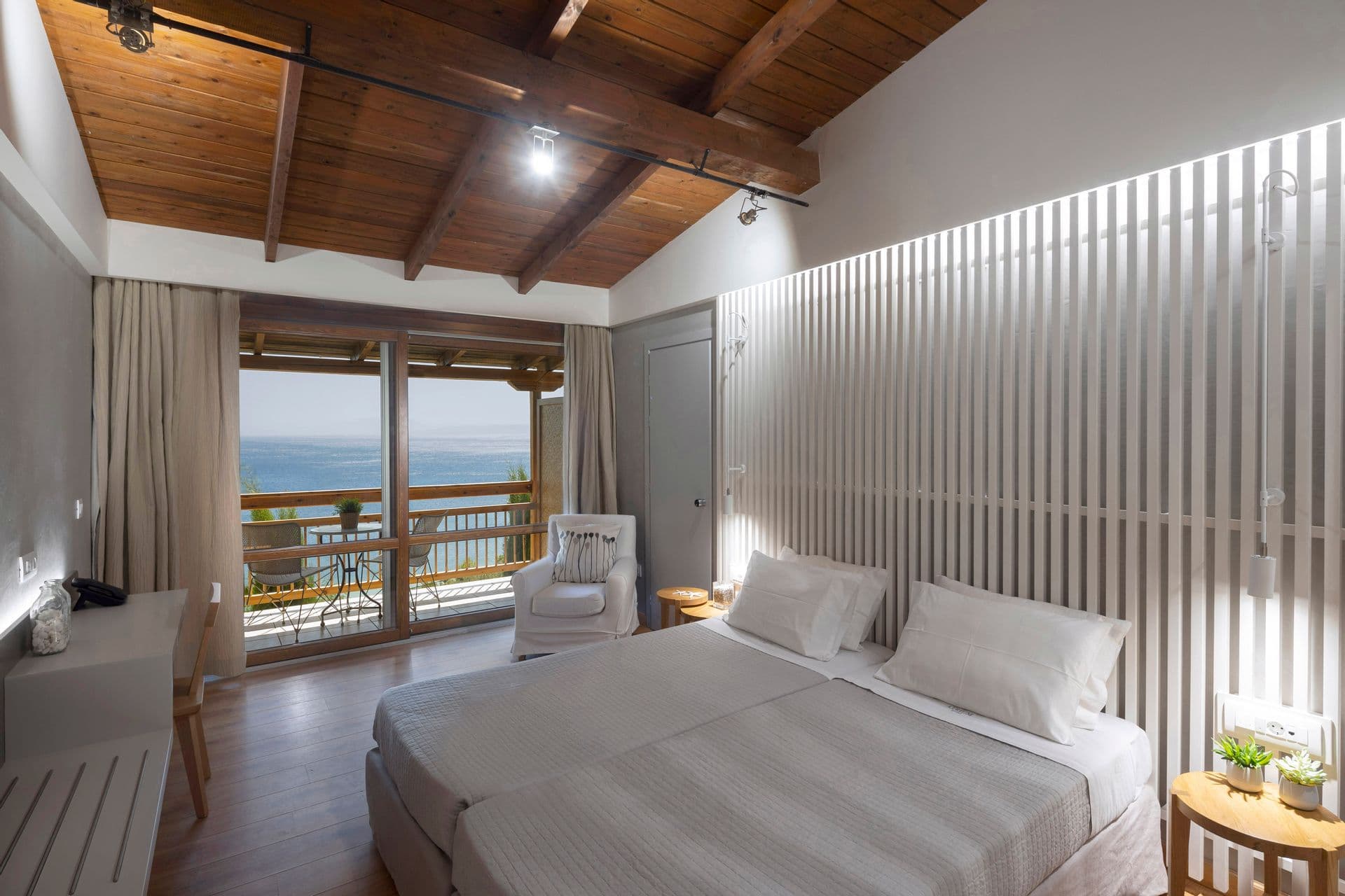 room-types-ATRIUM-DBL-0.jpg