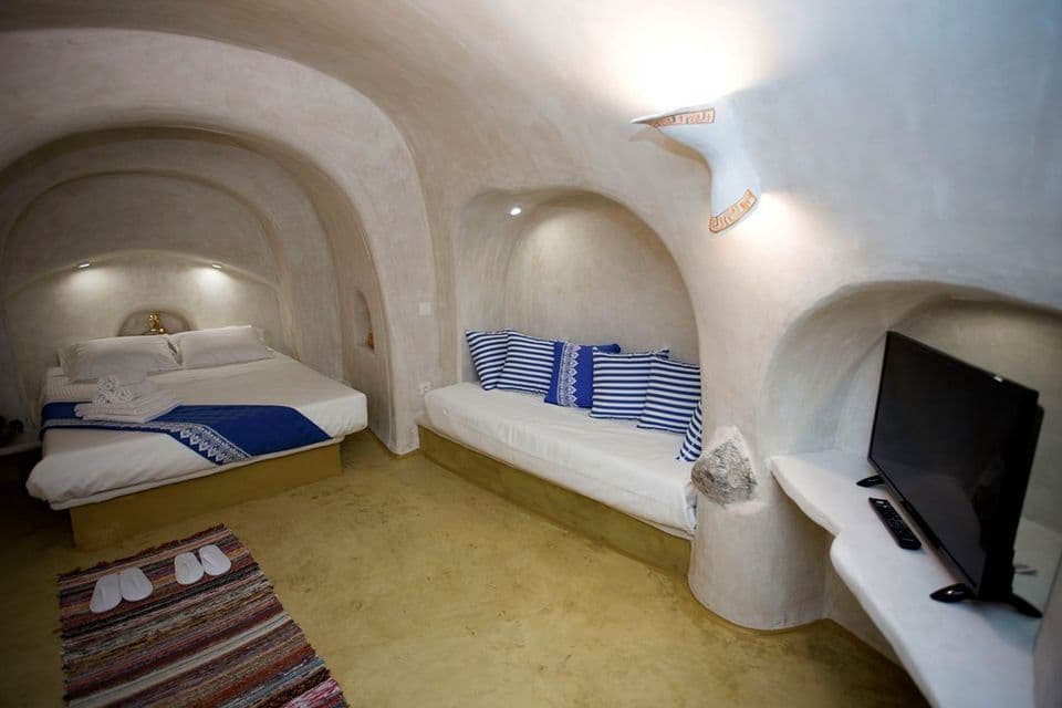 room-types-AURACAVES-WINERY-0.jpg