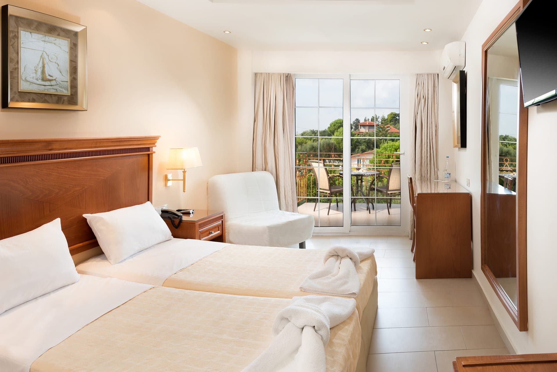room-types-AVALONHTL-FFSUI-0.jpg