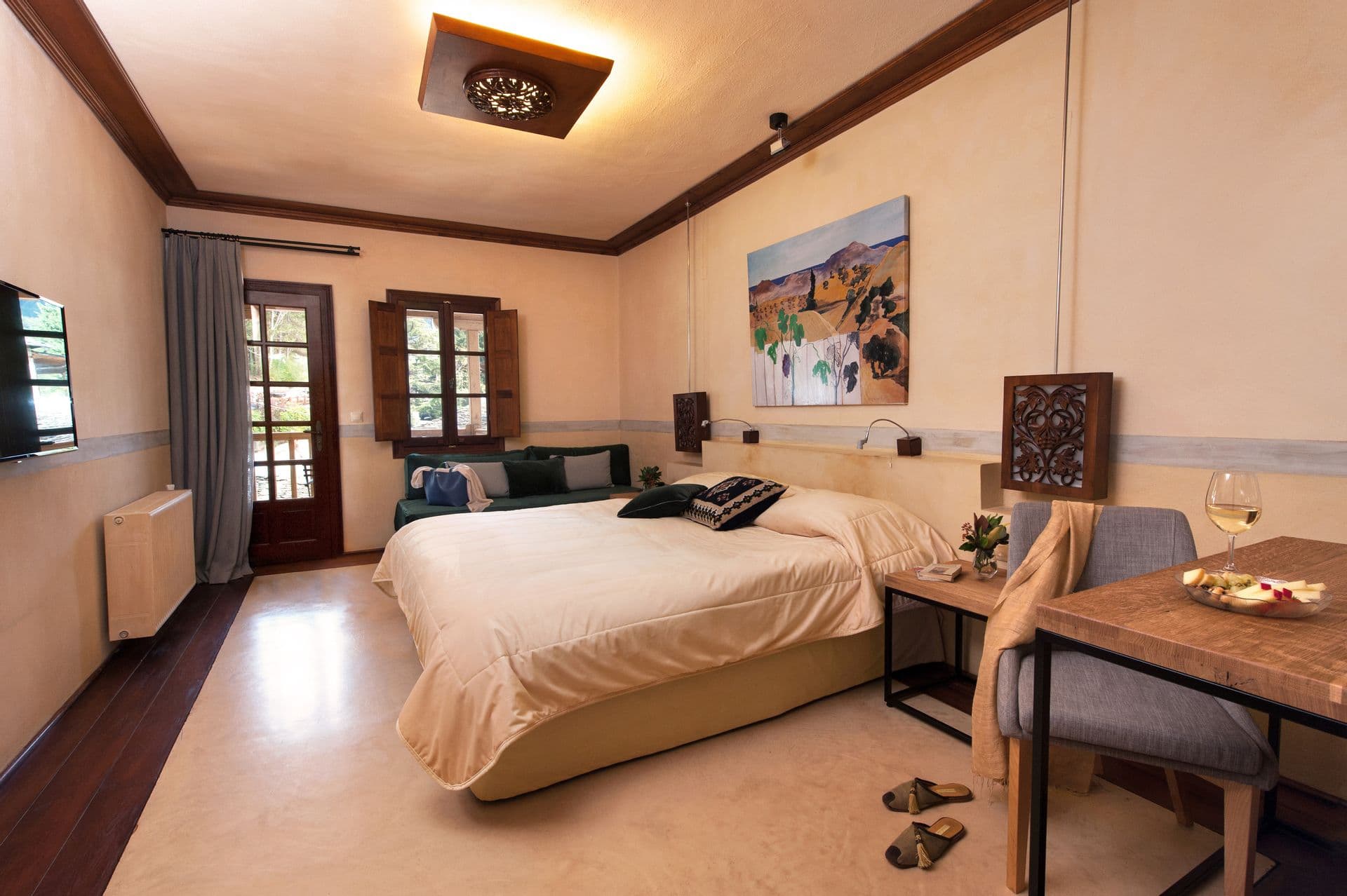 room-types-AVEROFF-SUPDBL-0.jpg