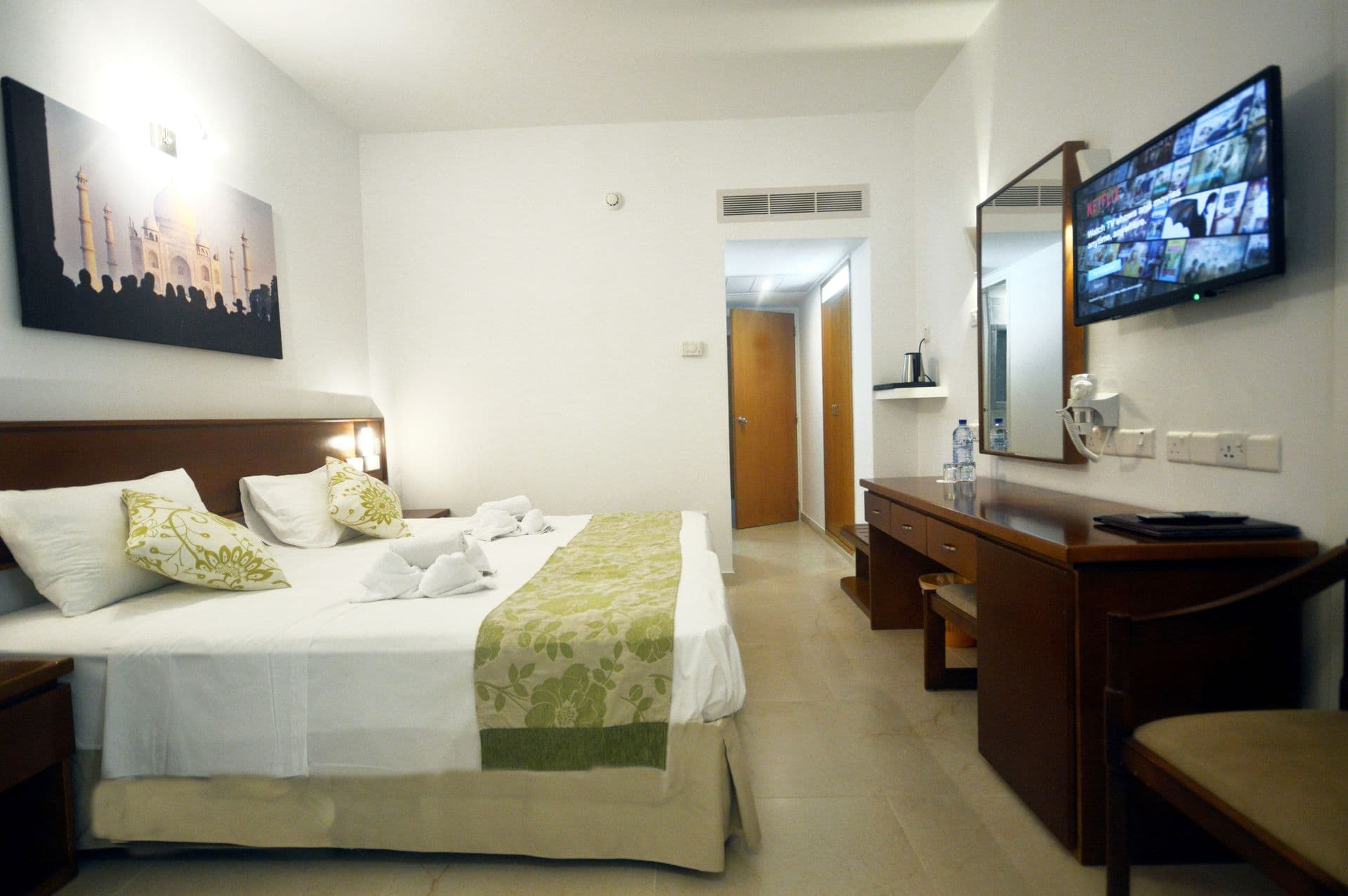room-types-AVLIDA-QPOOLV-0.jpg