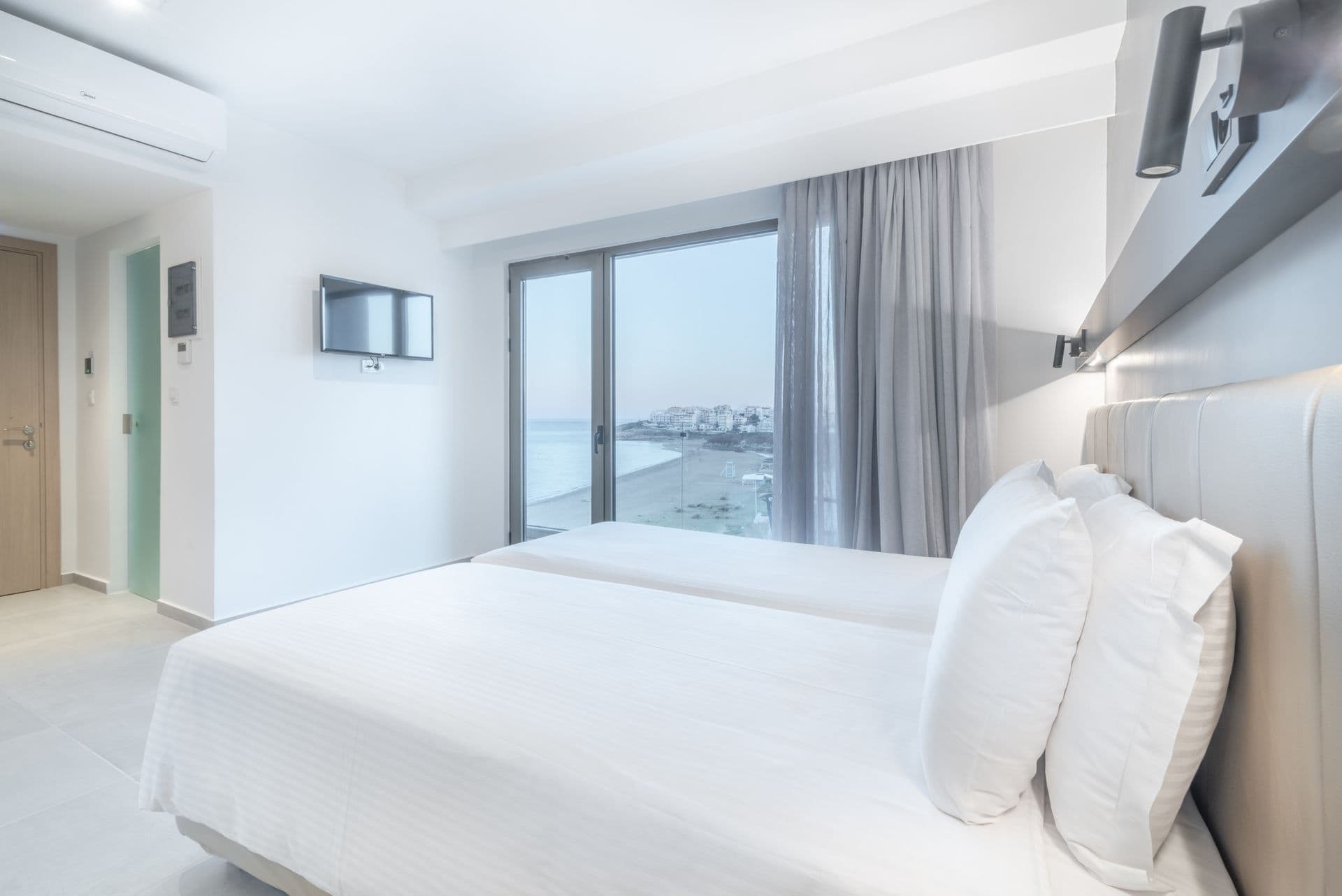 room-types-AVRA-SUP-0.jpg