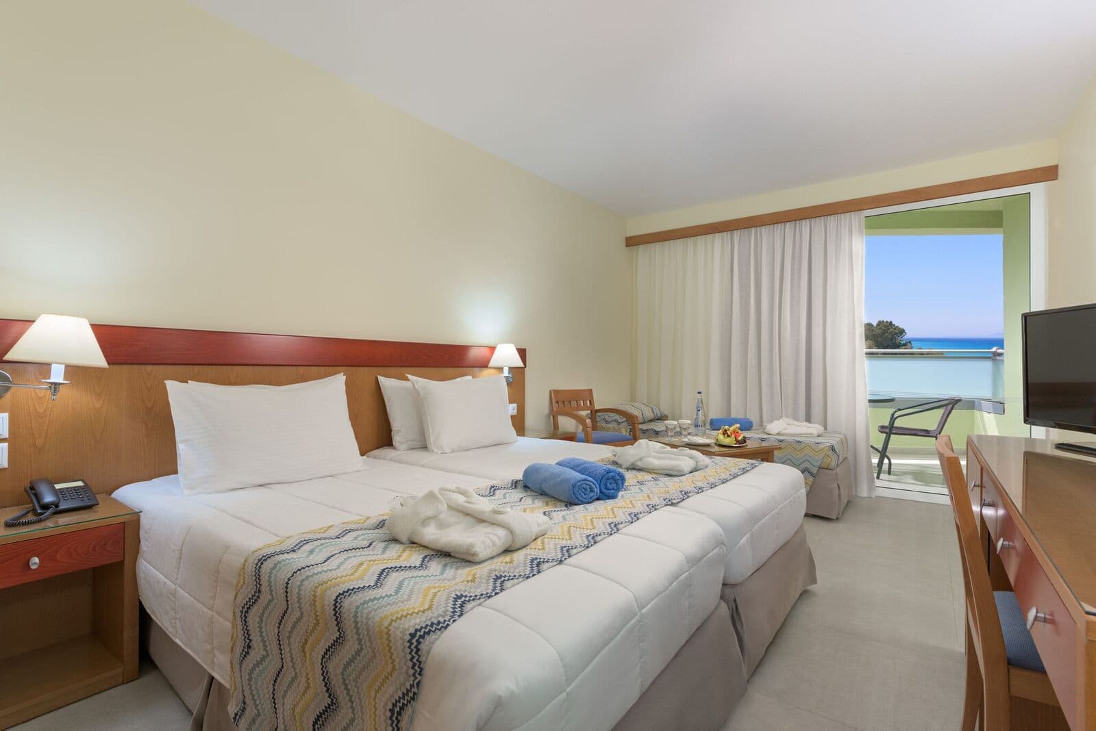 room-types-AVRABR-SINGLE-0.jpg