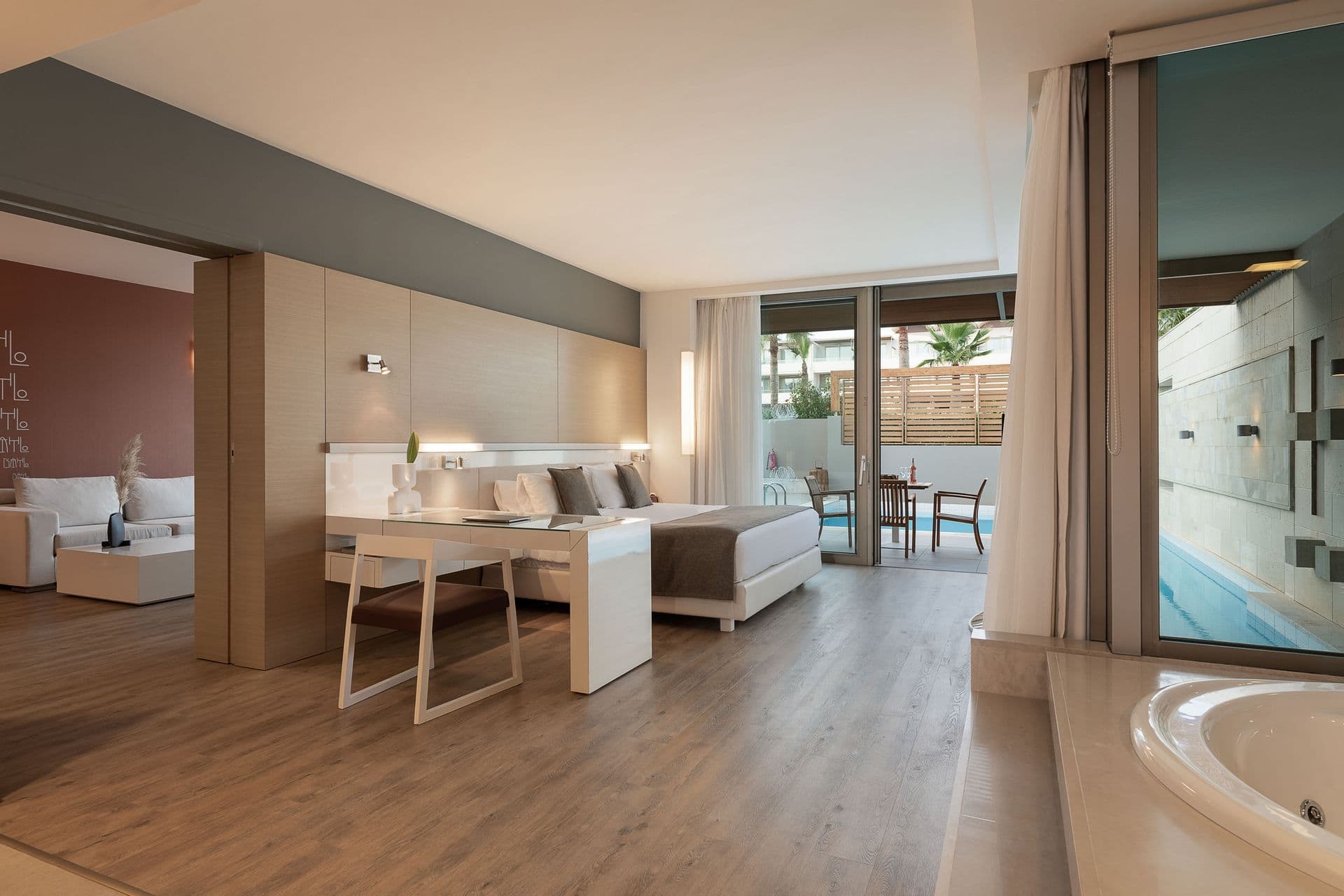 Executive Suite Private Pool | Fully stocked Mini bar | Personal concierge | Turndown service | 24hr Room Service | Welcome basket upon arrival | Pillow menu | Exclusive perks