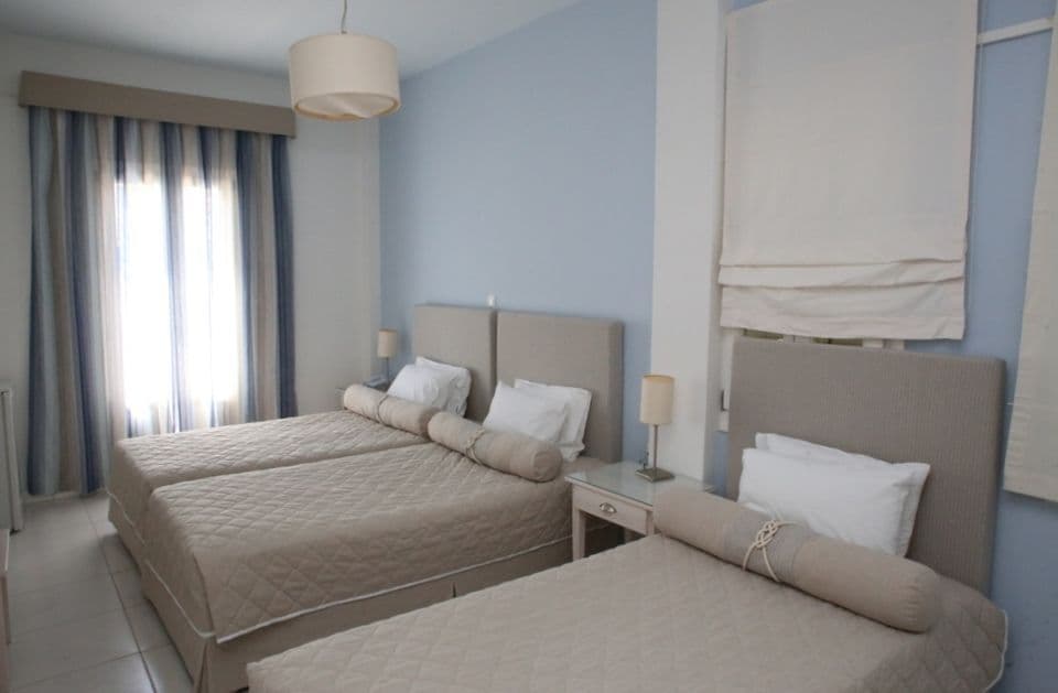 room-types-BENOISHOT-TRIPLE-0.jpg