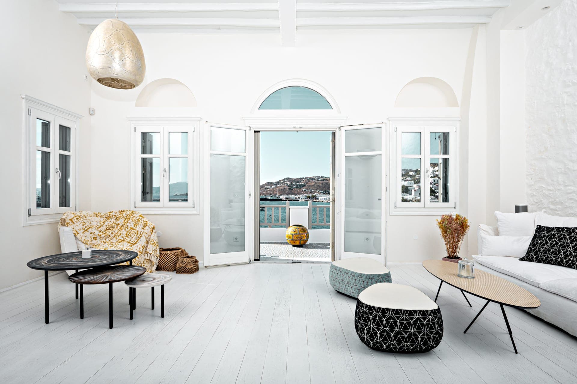 Let us create your island experience based on your individual needs
through our custom services offering the amenities of a world-class hotel with the intimacy of a private home.