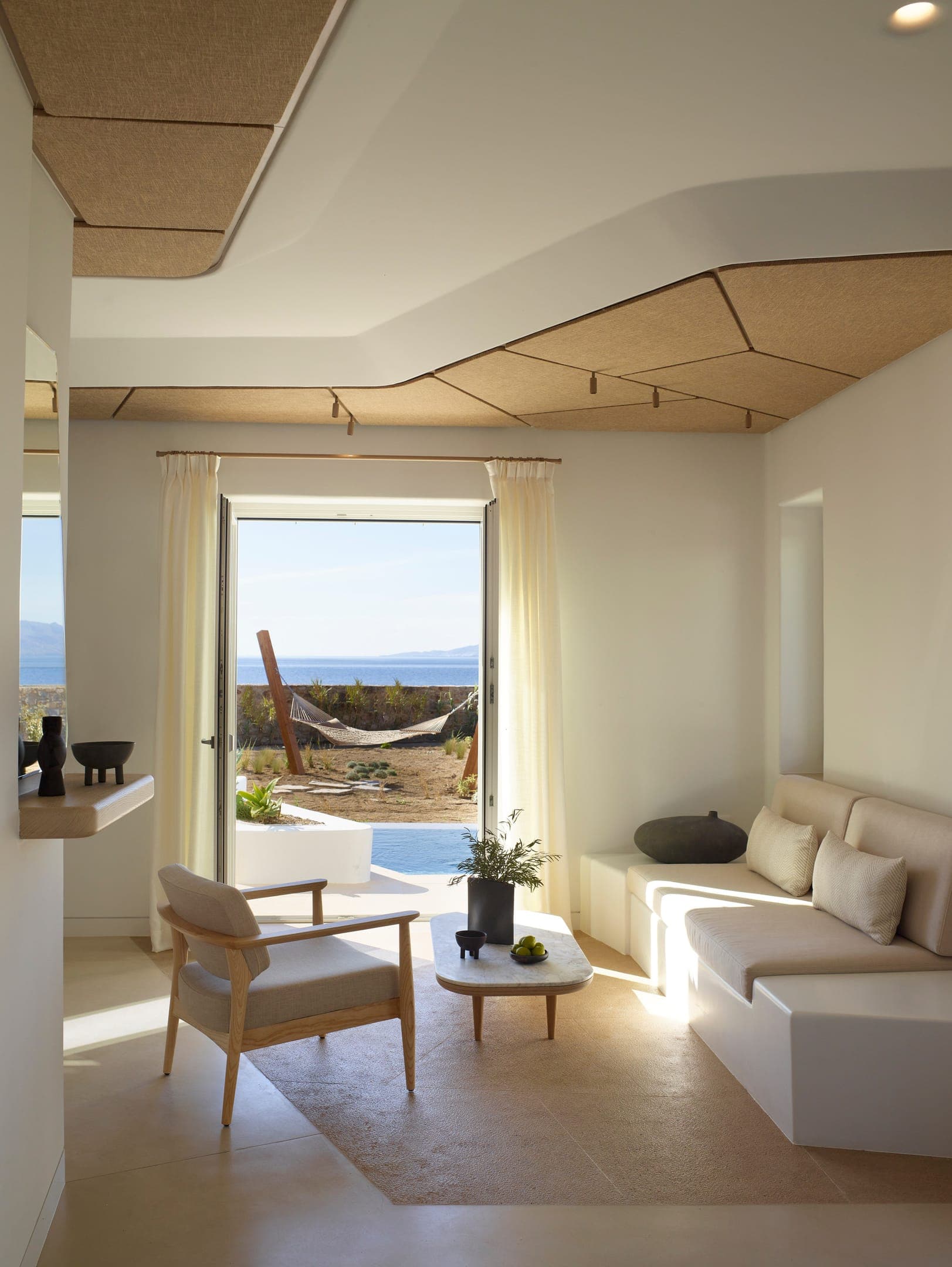 room-types-BILLCOOVIL-TWOBED-0.jpg