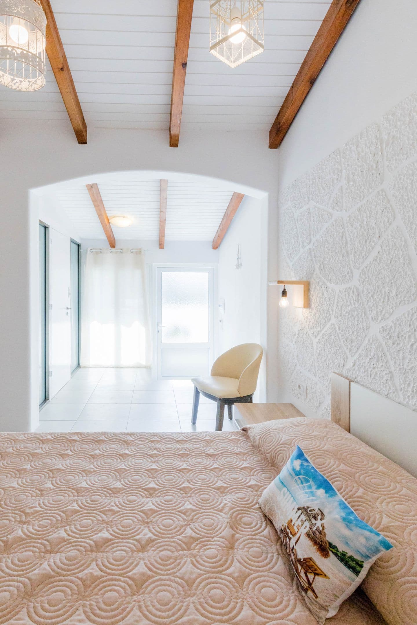 room-types-BIVALVIA-DLXDBL-0.jpg