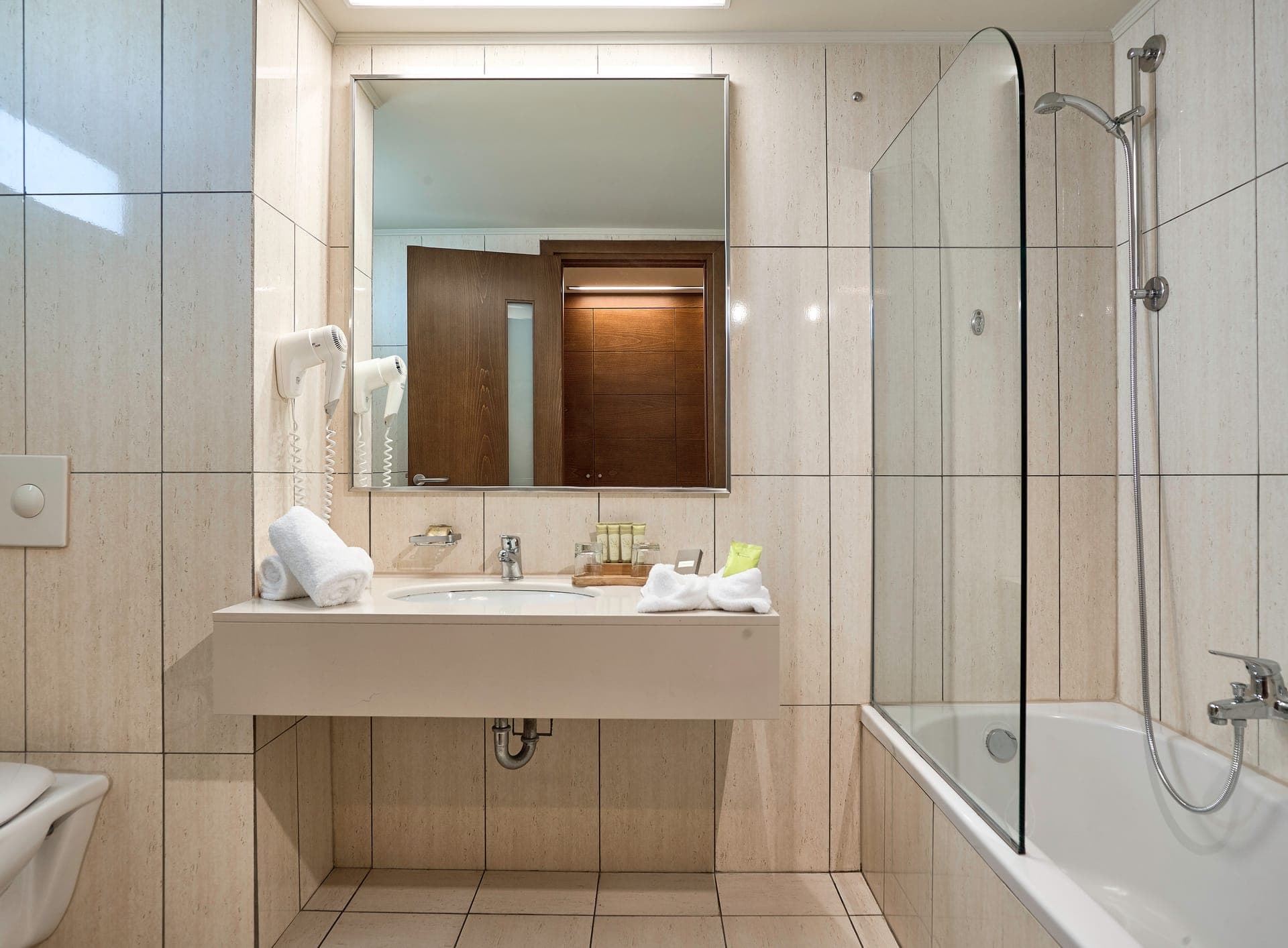 room-types-BLR-TRPLAN-0.jpg