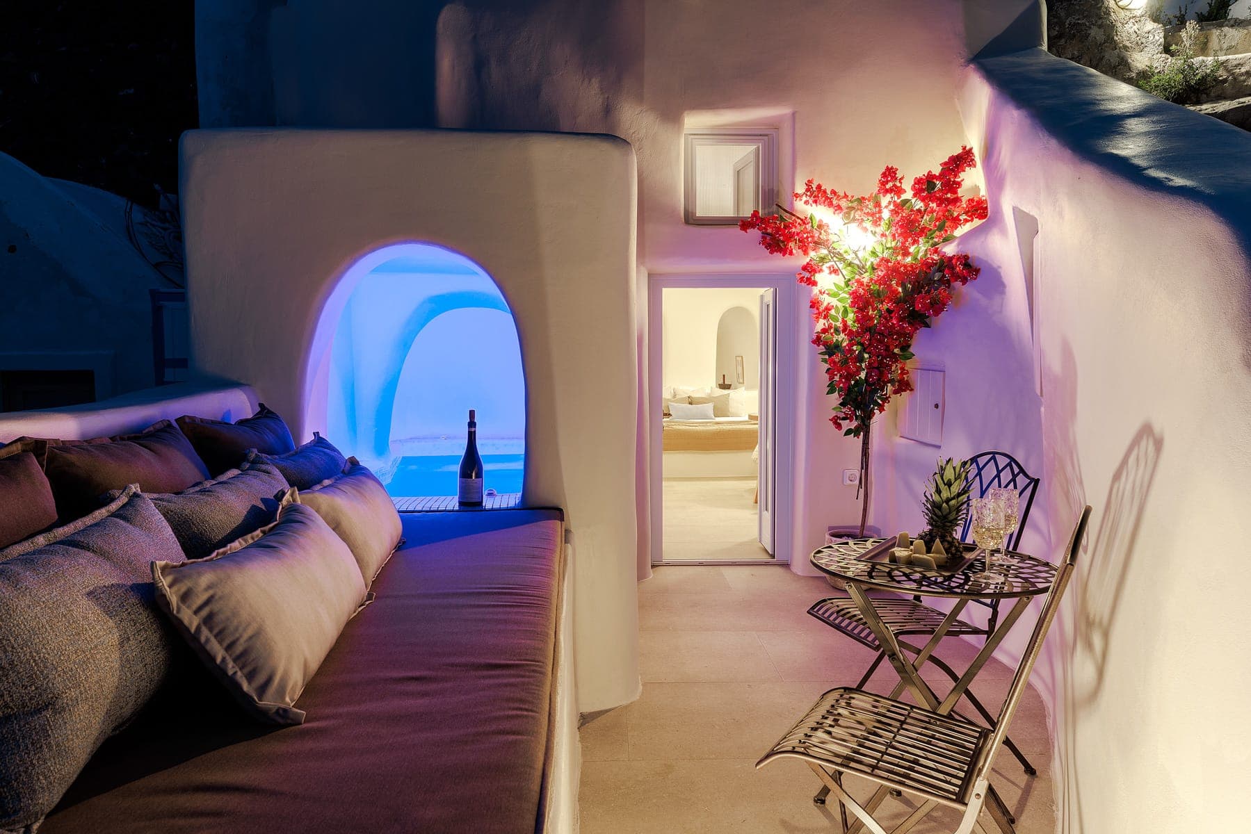 room-types-BLUEART-LUNAR-0.jpg