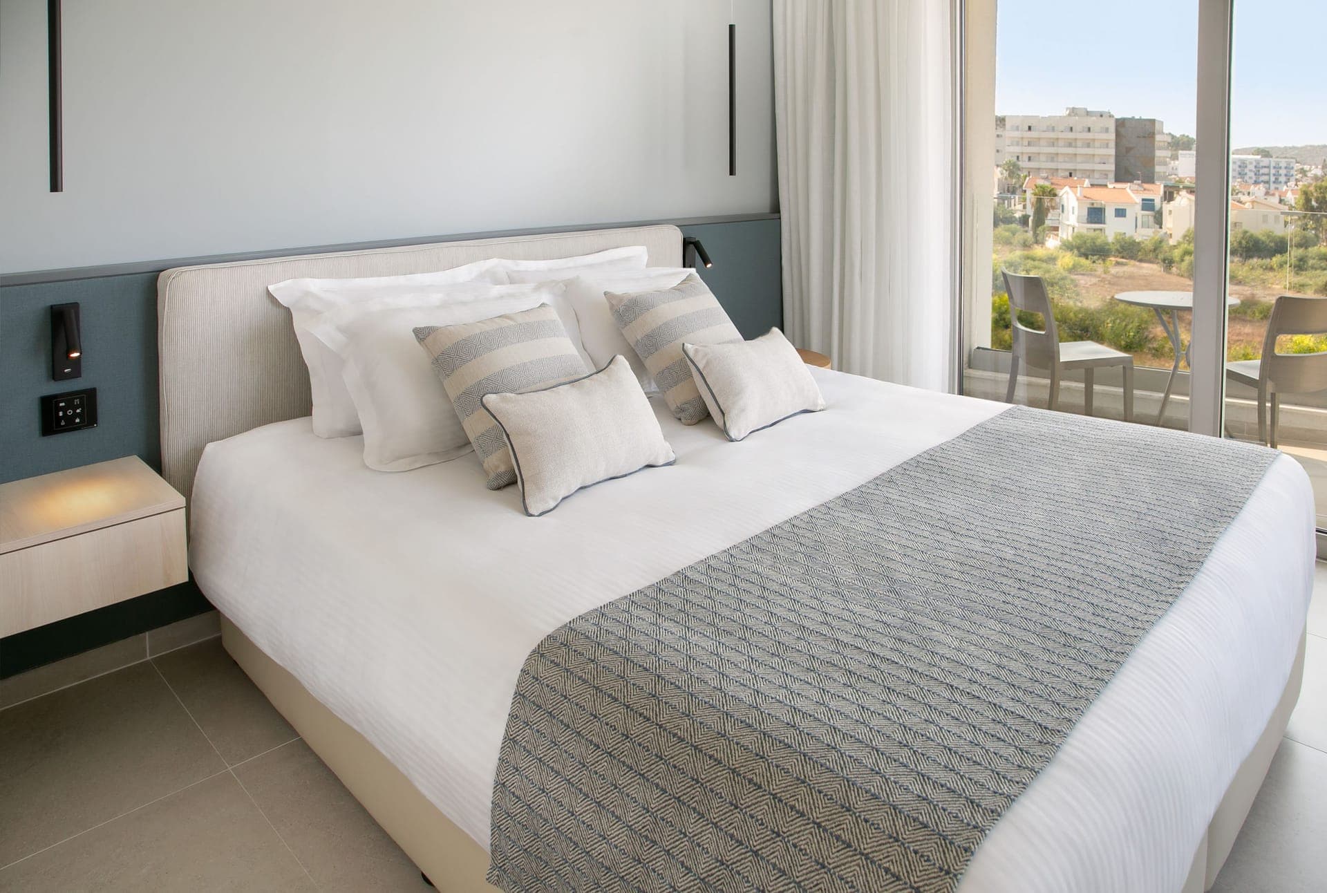 room-types-BLUEATLANT-DBLINV-0.jpg