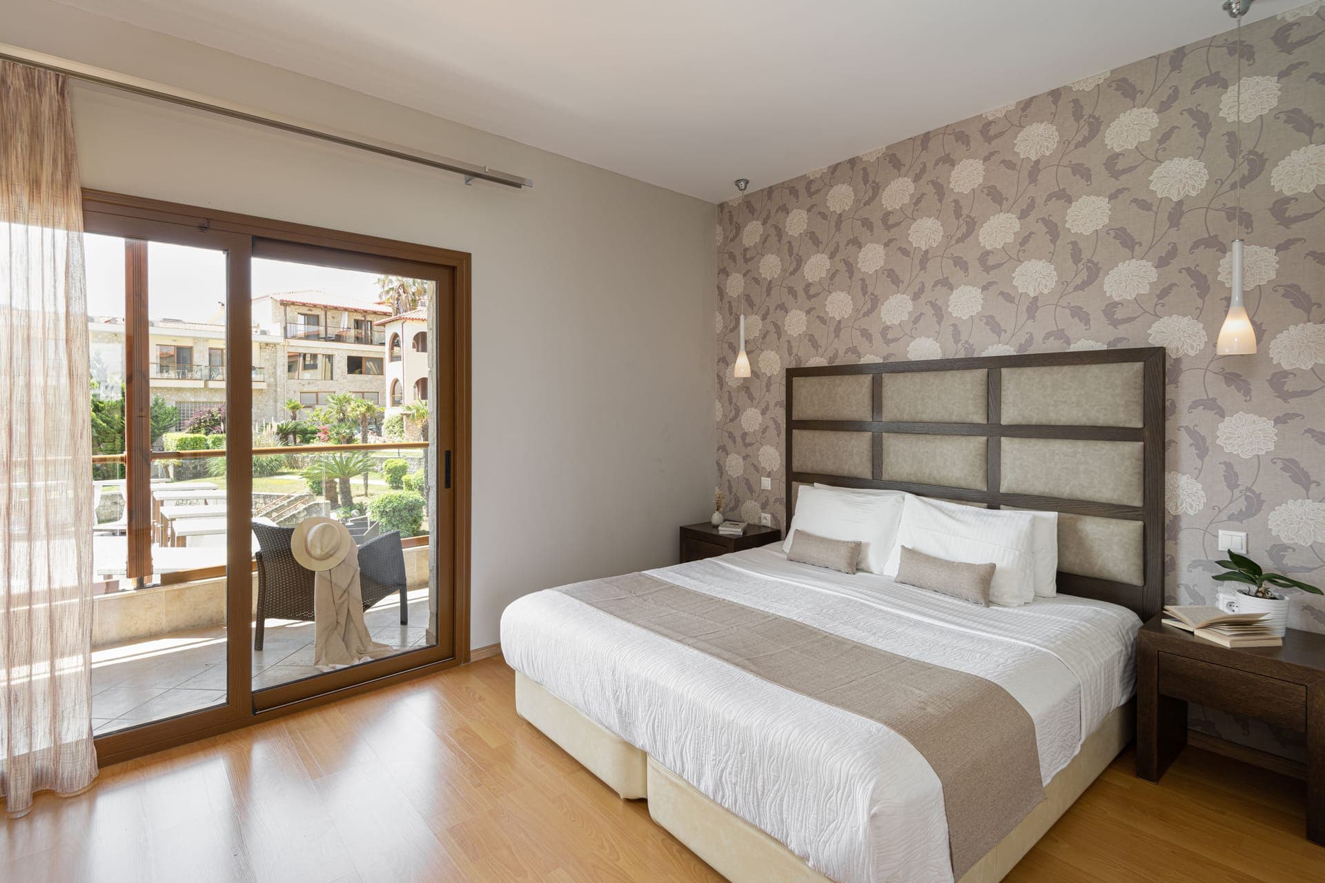room-types-BLUEBAY-DELDBL-0.jpg