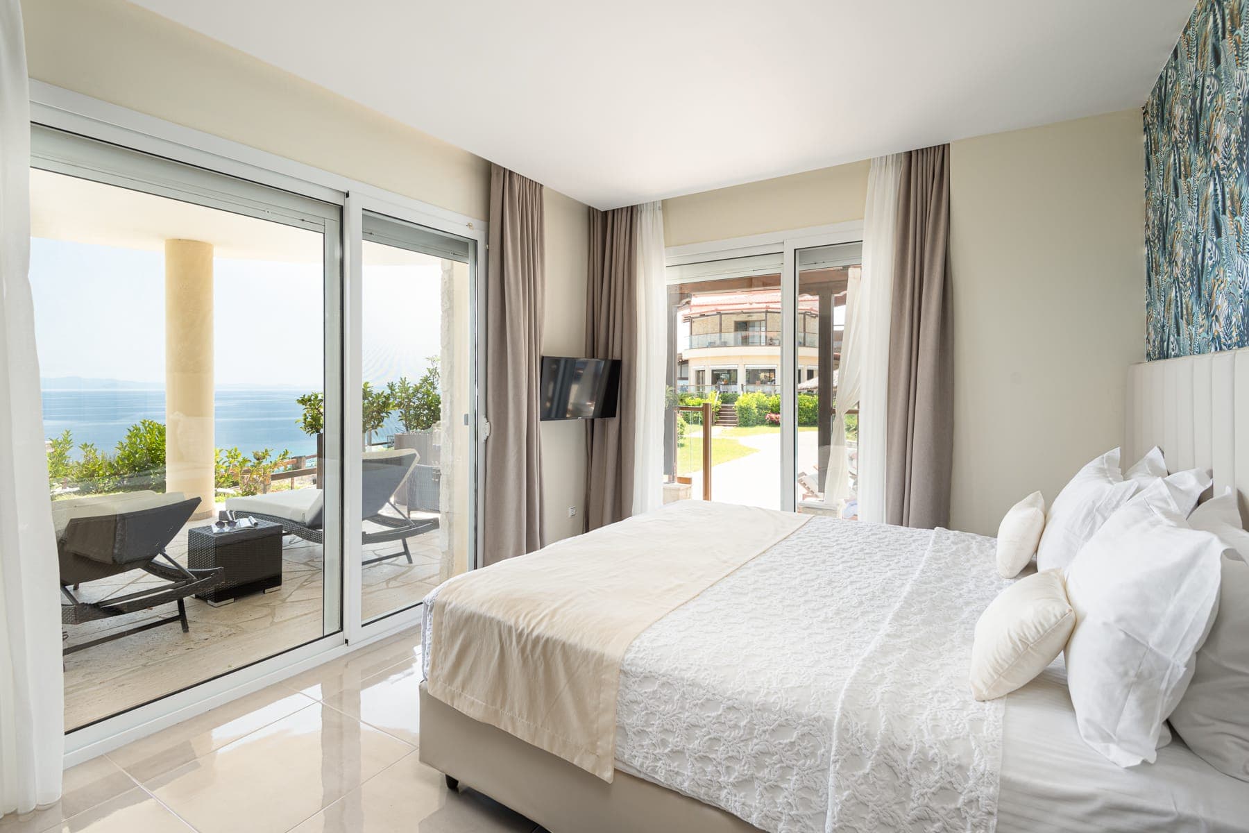 room-types-BLUEBAY-SVSUIT-0.jpg