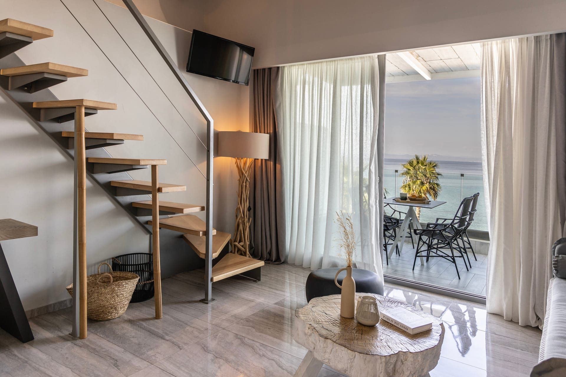 room-types-BLUEC-2LESV-0.jpg