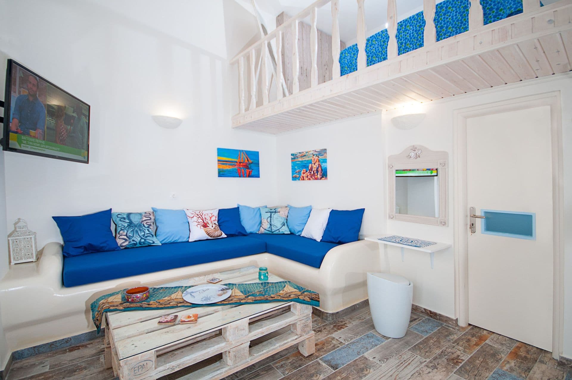 room-types-BLUEDRHS-APHRO-0.jpg