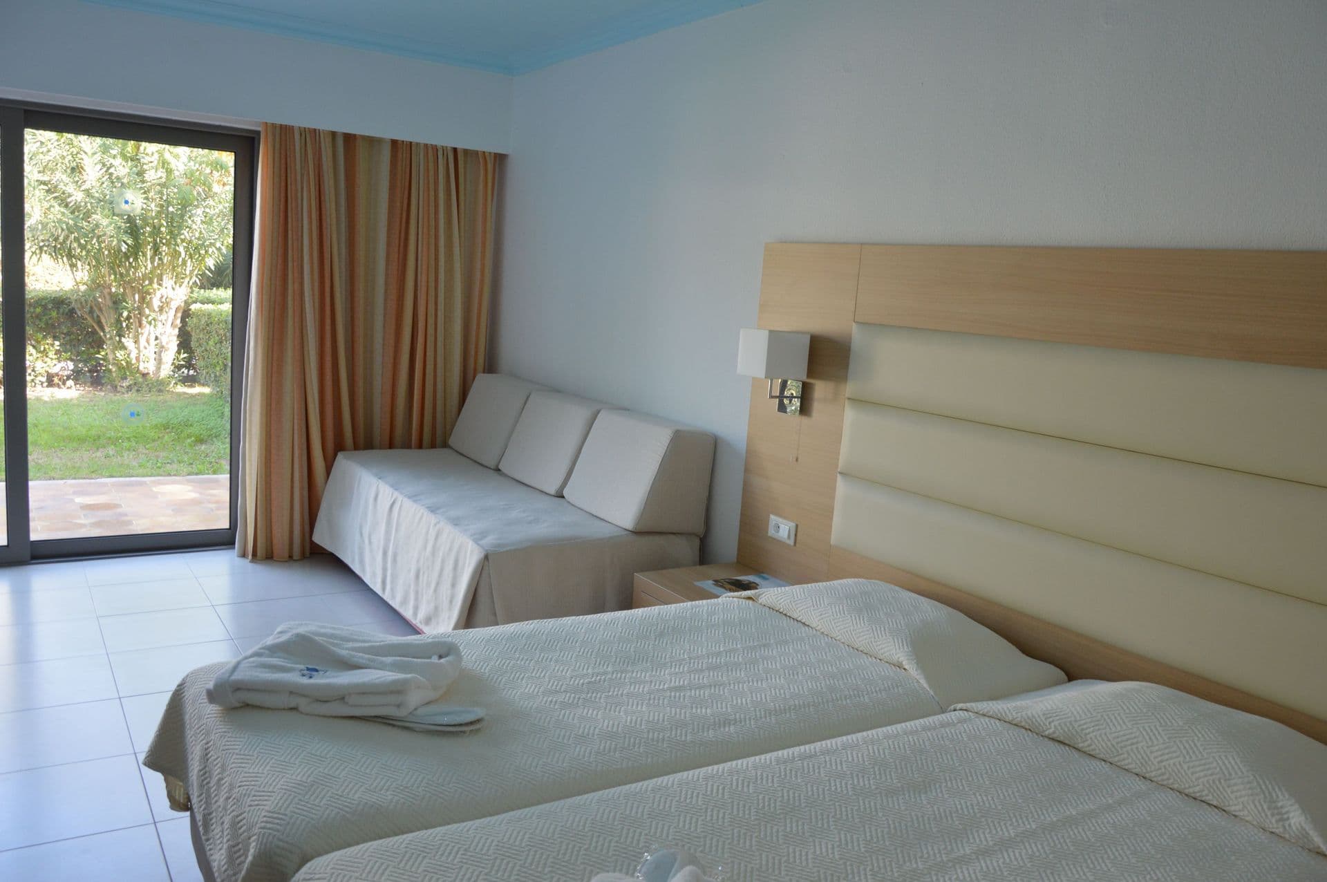 room-types-BLUEHORIZ-FBGV-0.jpg