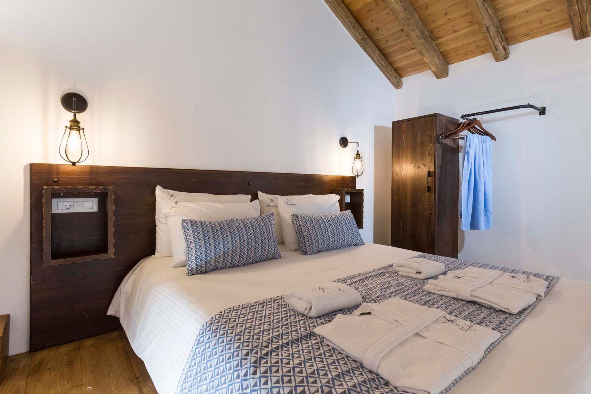 room-types-BLUEJASMIN-MOSAIC-0.jpg