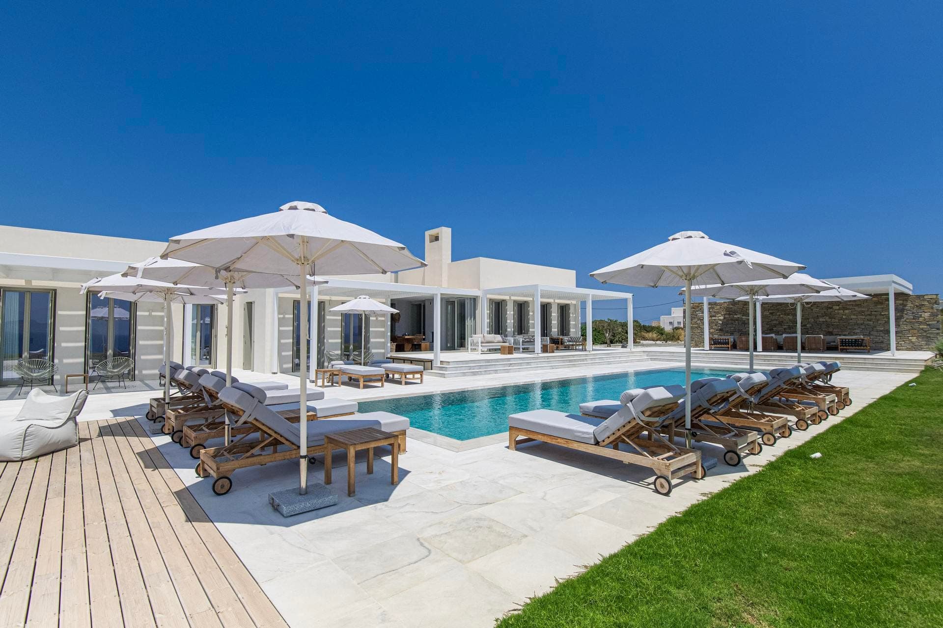 room-types-BLUEPAROS-ANYAVI-0.jpg