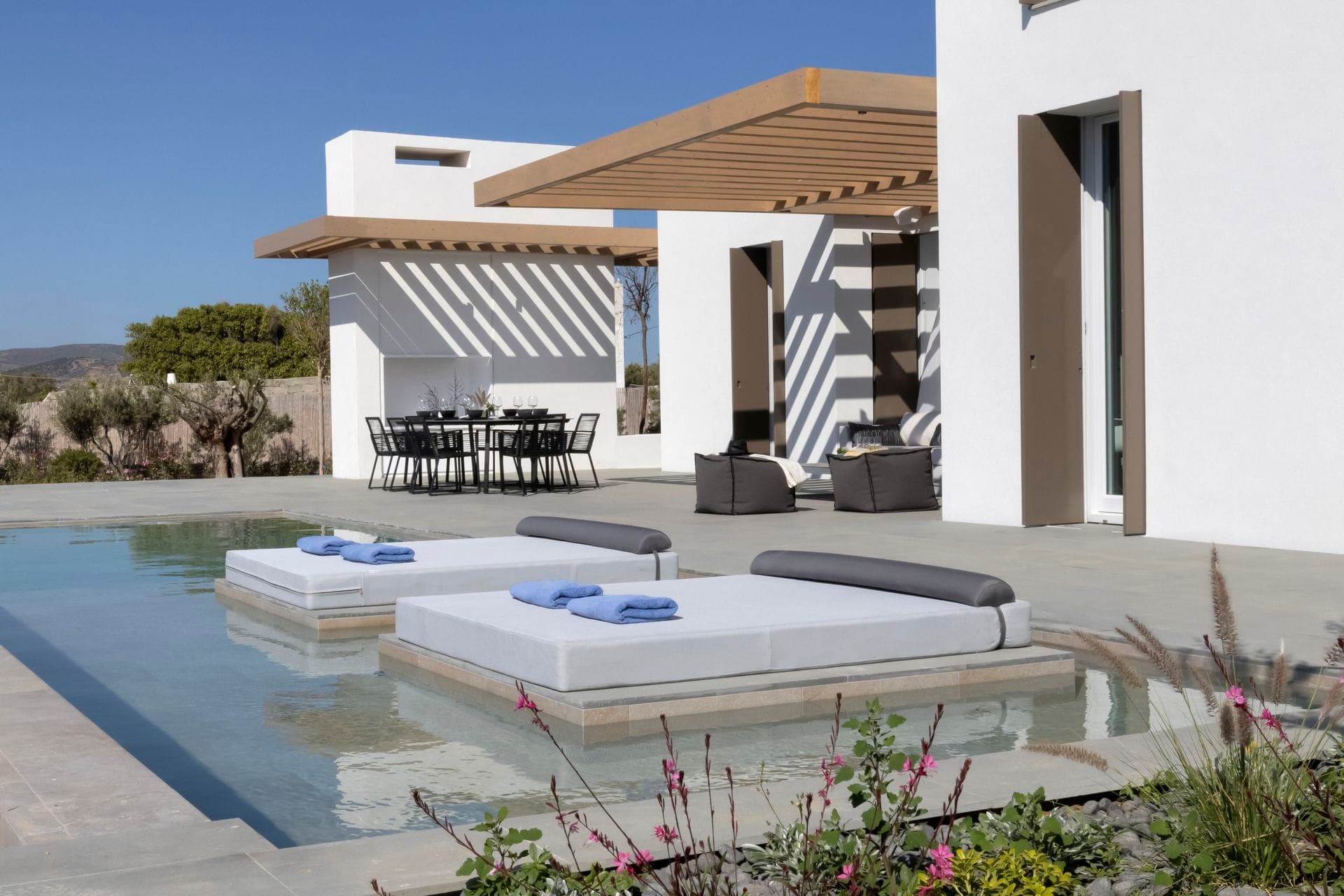room-types-BLUEPAROS-CALREV-0.jpg