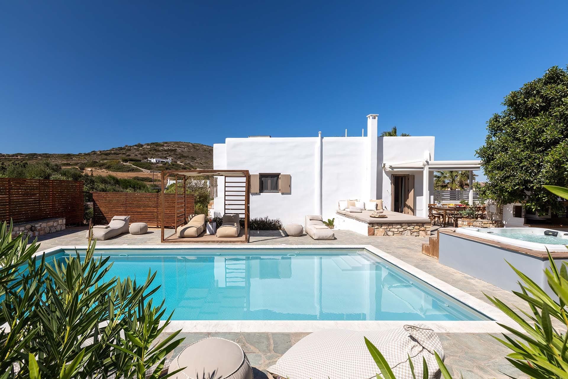 room-types-BLUEPAROS-CHARDV-0.jpg