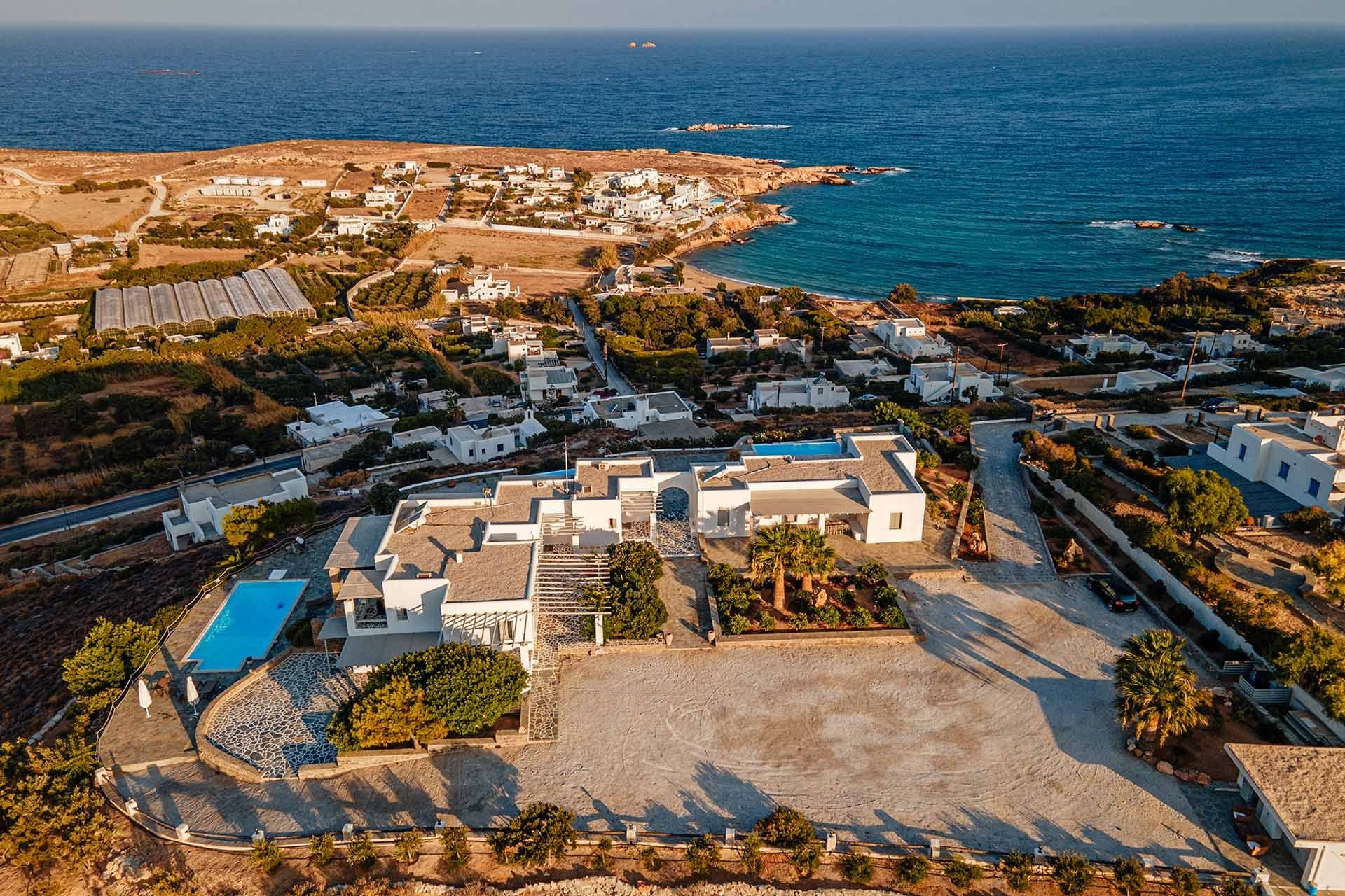 room-types-BLUEPAROS-EPHVIL-0.jpg