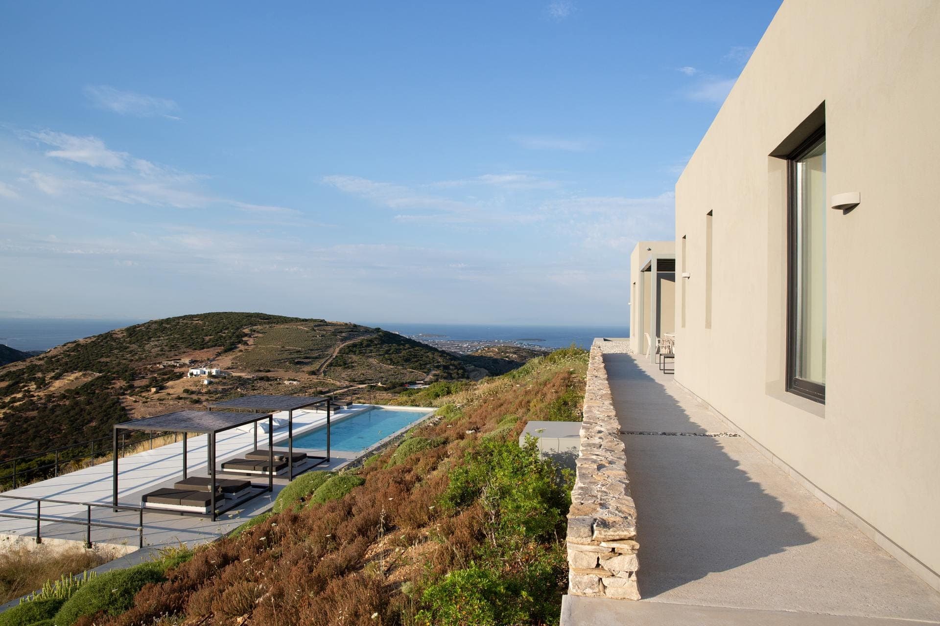 room-types-BLUEPAROS-LAYLAV-0.jpg