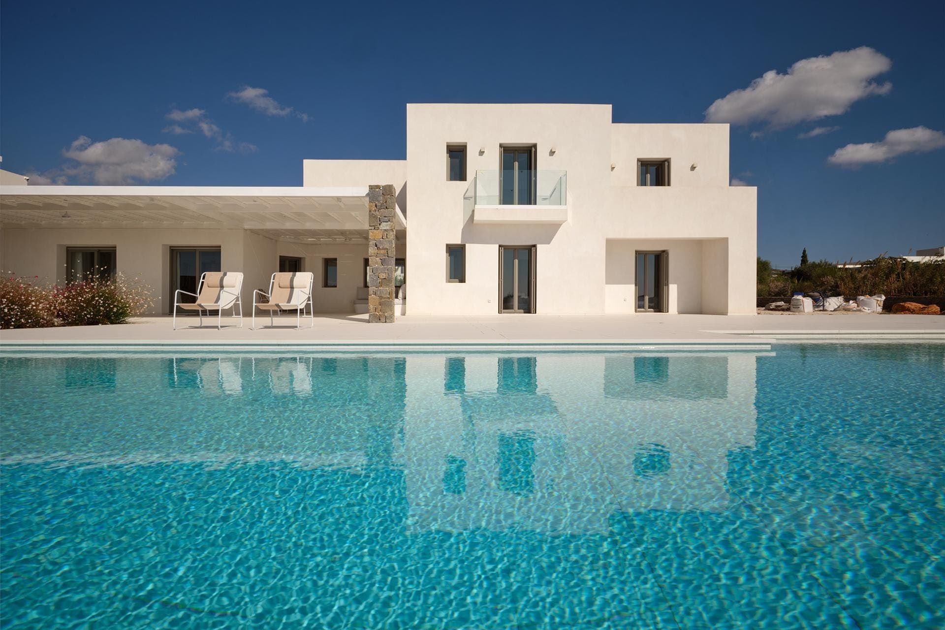 room-types-BLUEPAROS-LUNETV-0.jpg