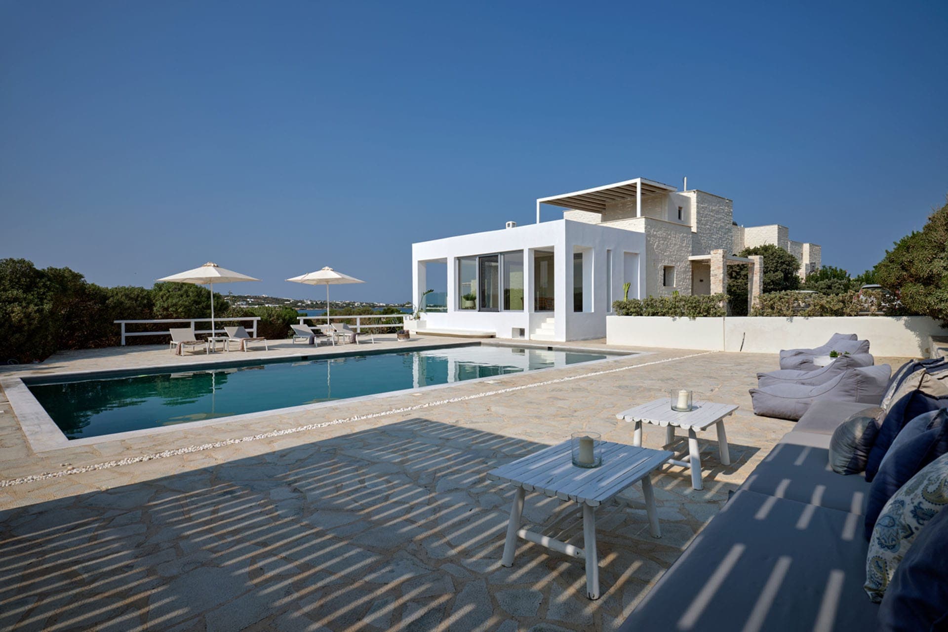 room-types-BLUEPAROS-WILLOV-0.jpg