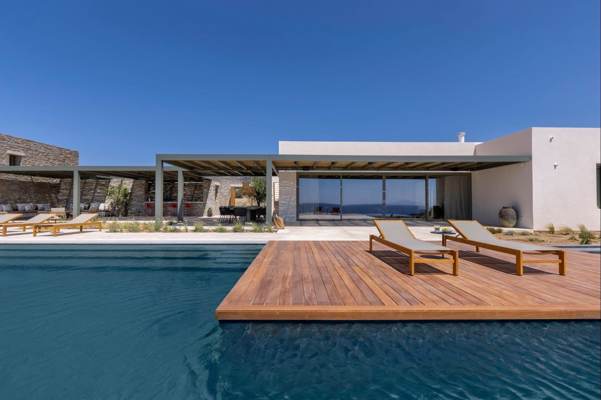 room-types-BLUEPAROS-YARAVI-0.jpg
