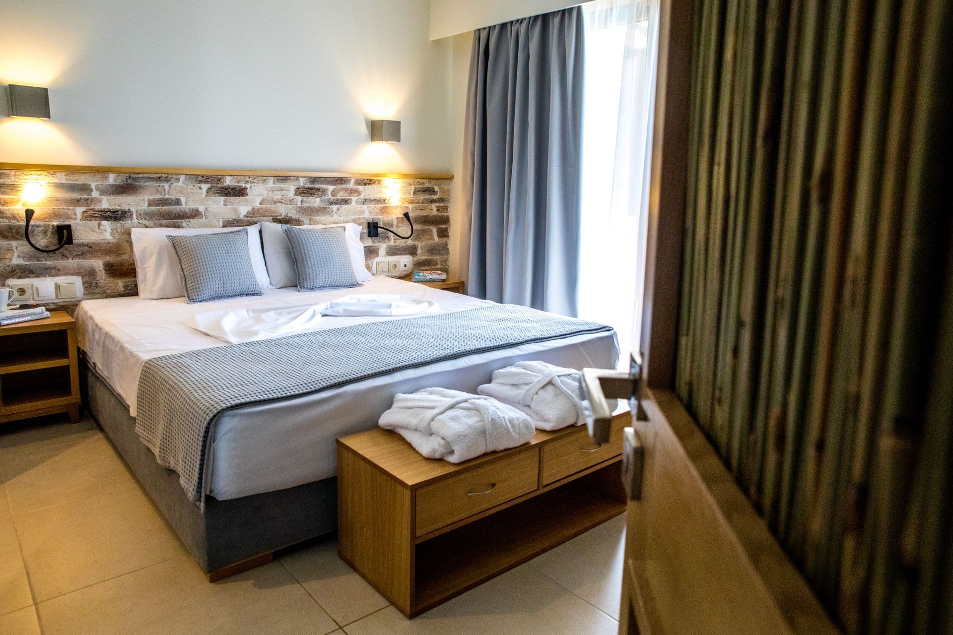 room-types-BLUESUITES-APT-0.jpg