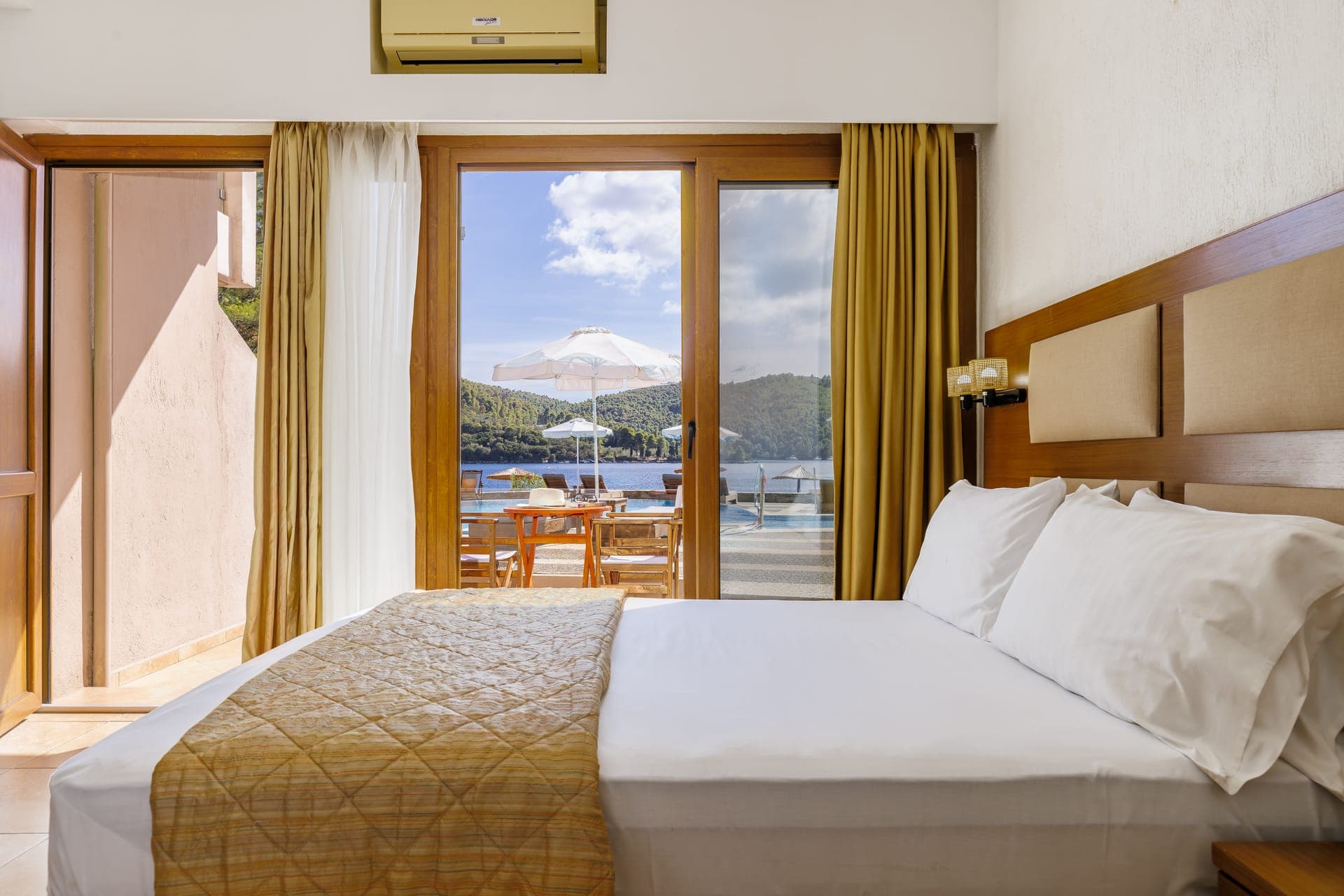 room-types-BLUESUITES-DBGPV-0.jpg