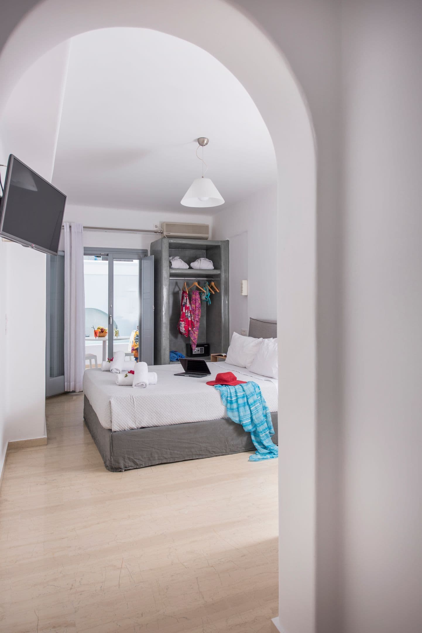 room-types-BLUEWAVES-DELUXE-0.jpg