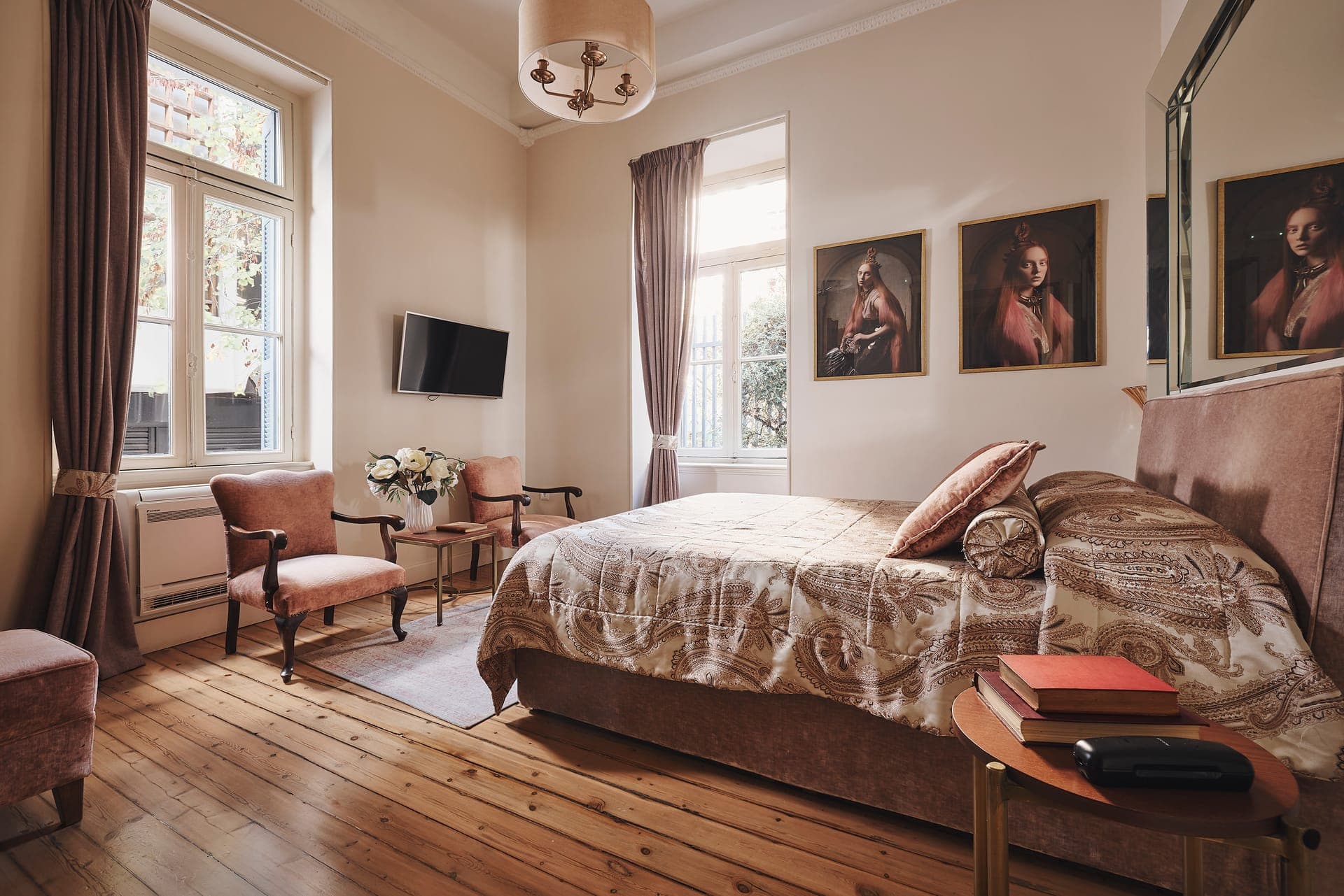 room-types-BOHEMIANS-DLXKG-0.jpg