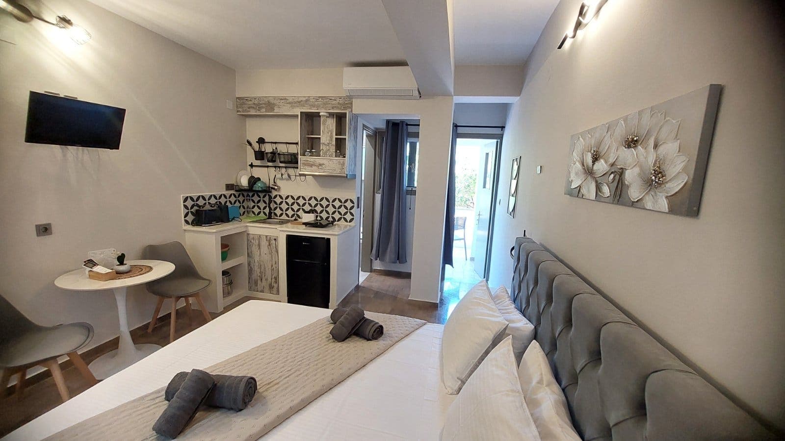 room-types-BOOKITHACA-NEST2-0.jpg