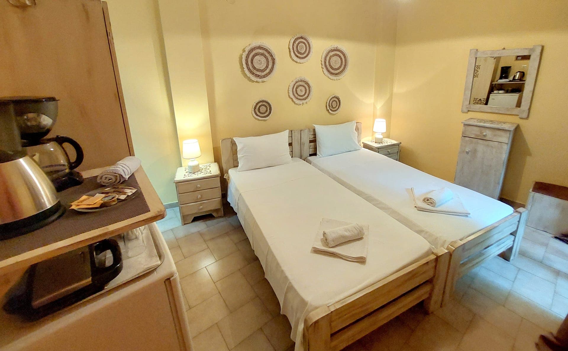 room-types-BOOKITHACA-VASIL-0.jpg