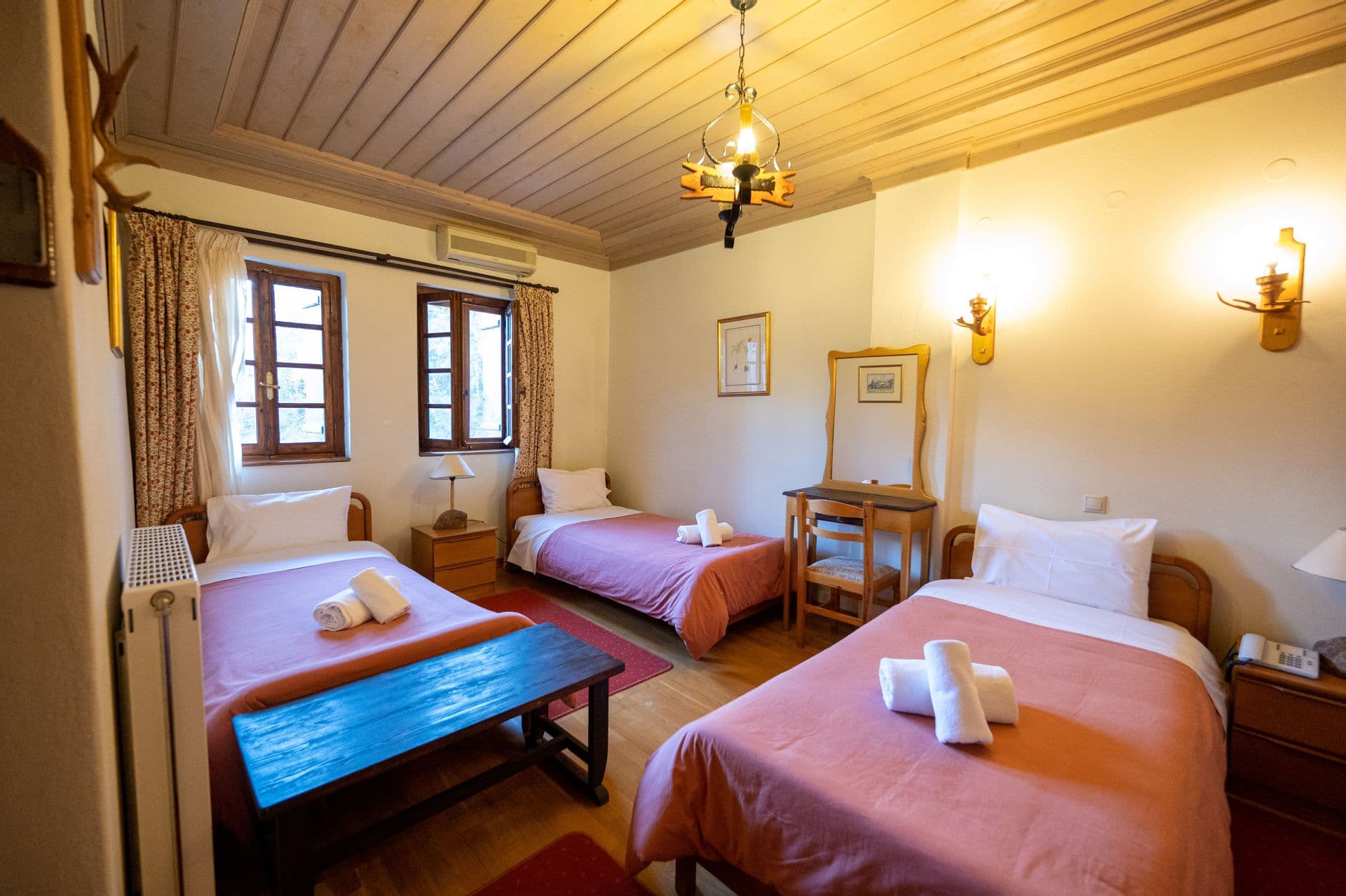 room-types-BOURAZANI-FAMILY-0.jpg