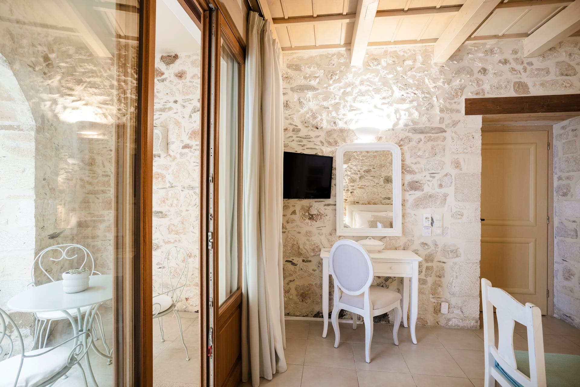 room-types-BOUTIQUEZ-PAEONI-0.jpg