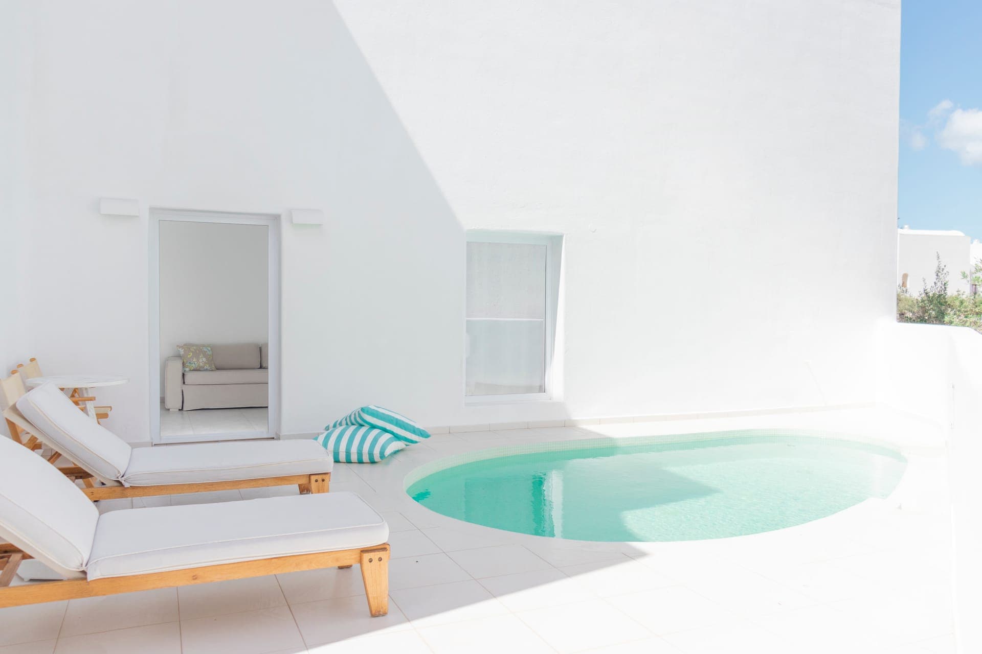 room-types-CABIANCO-POOL-0.jpg