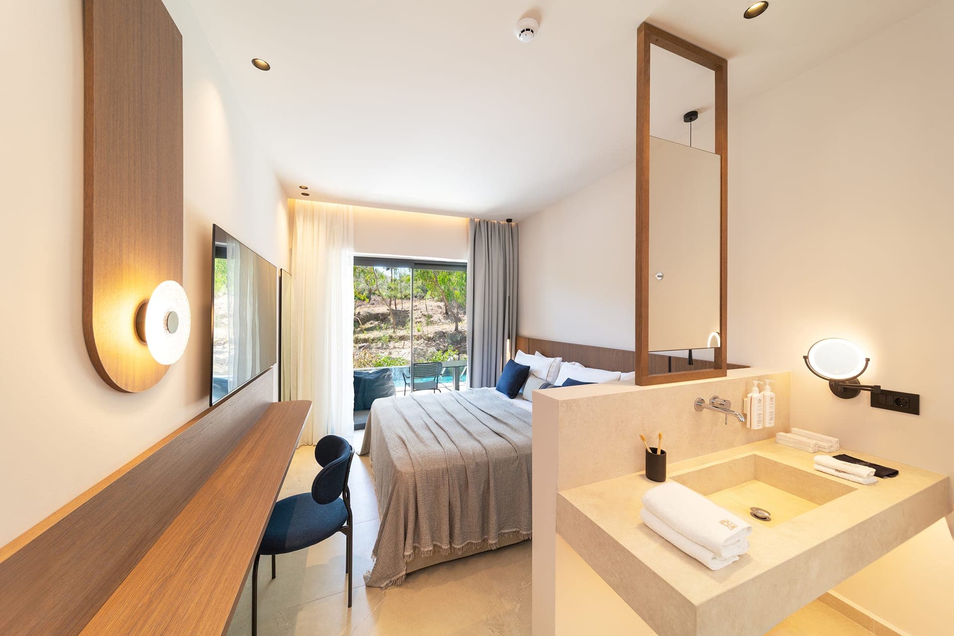 room-types-CABUHOTEL-SUPSU-0.jpg