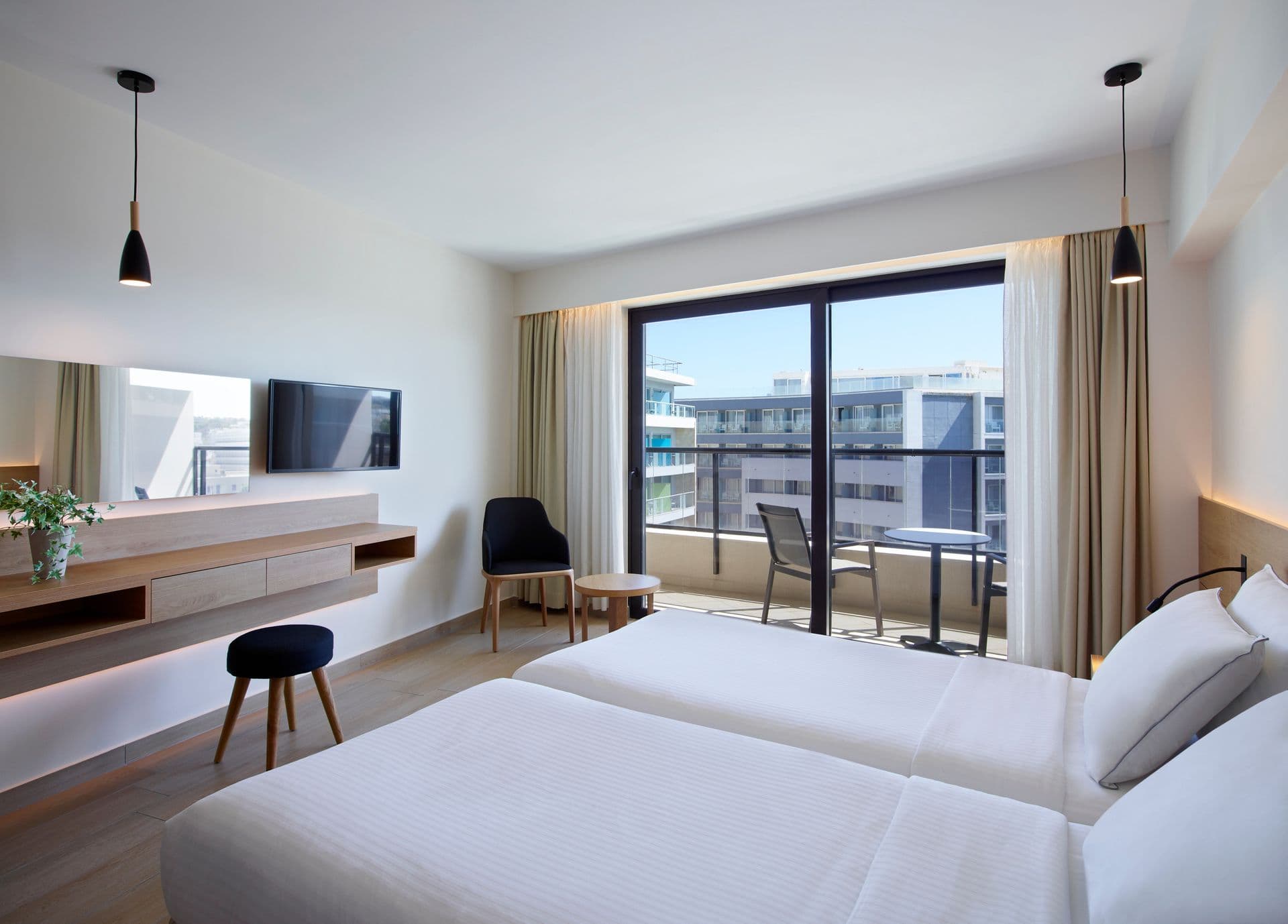 room-types-CACTUSHTL-SUPLV-0.jpg
