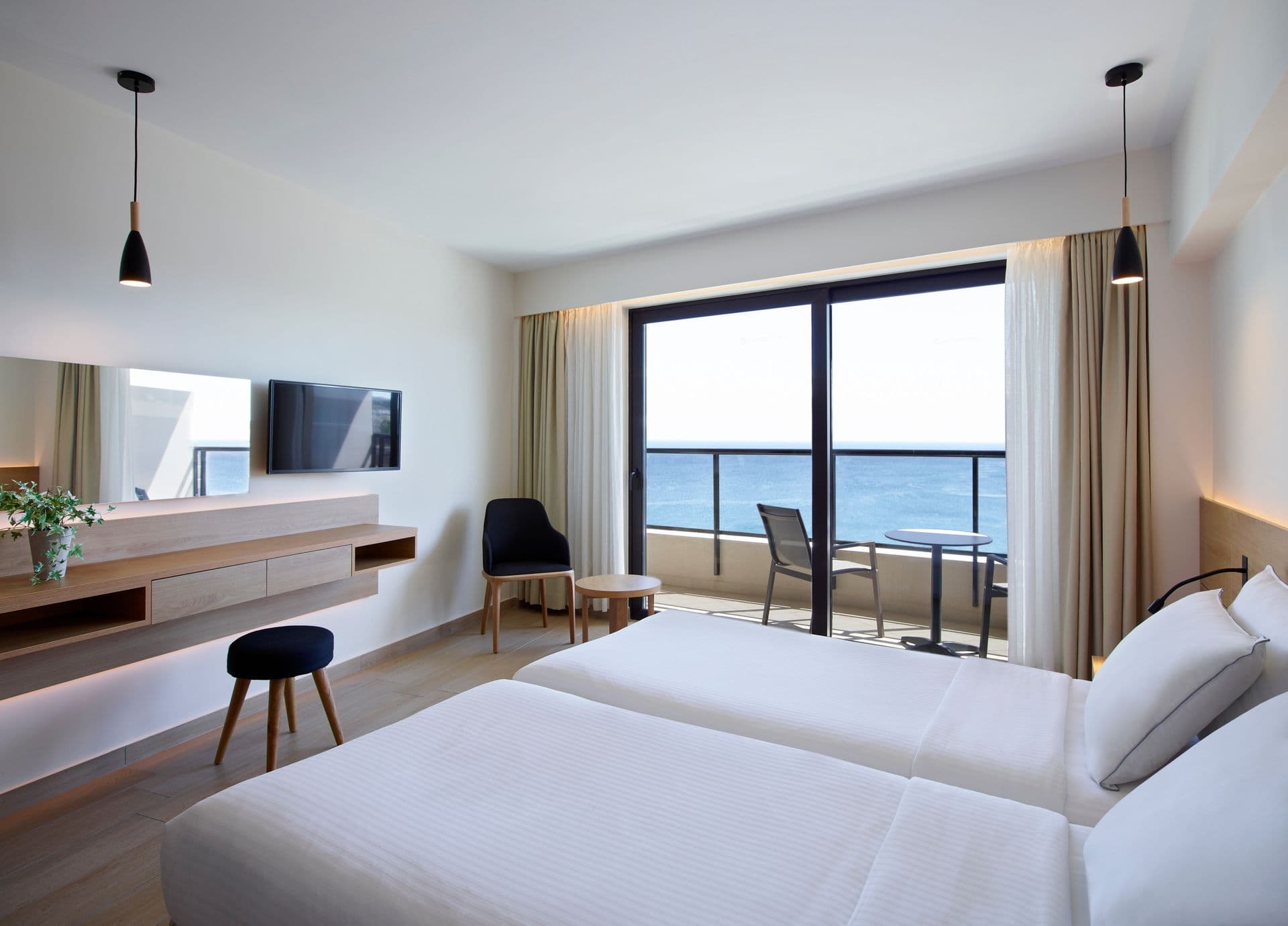 room-types-CACTUSHTL-SUPSV-0.jpg