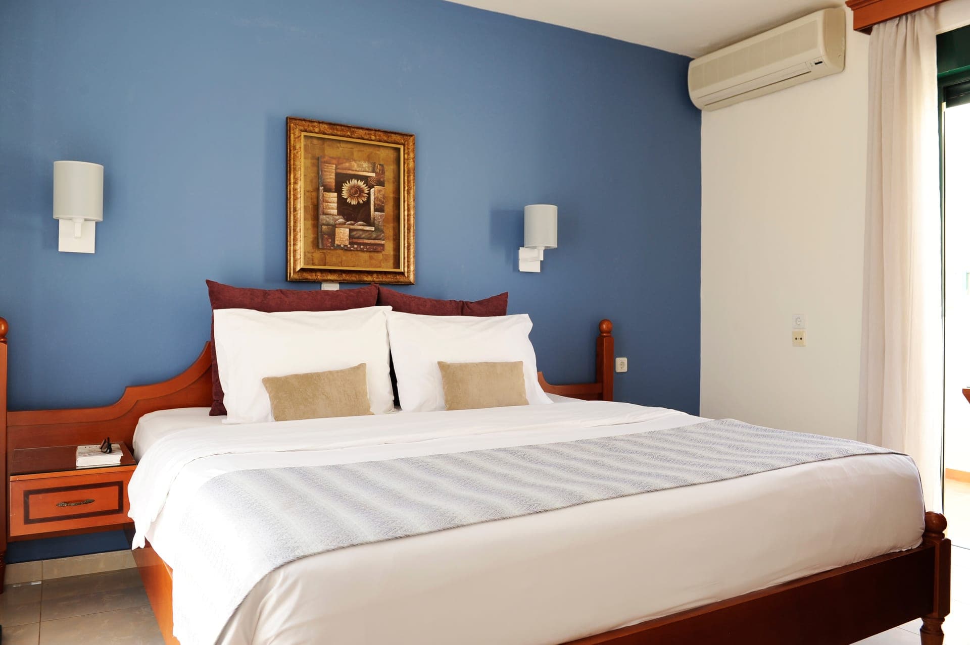room-types-CALDERABAY-2BABOE-0.jpg
