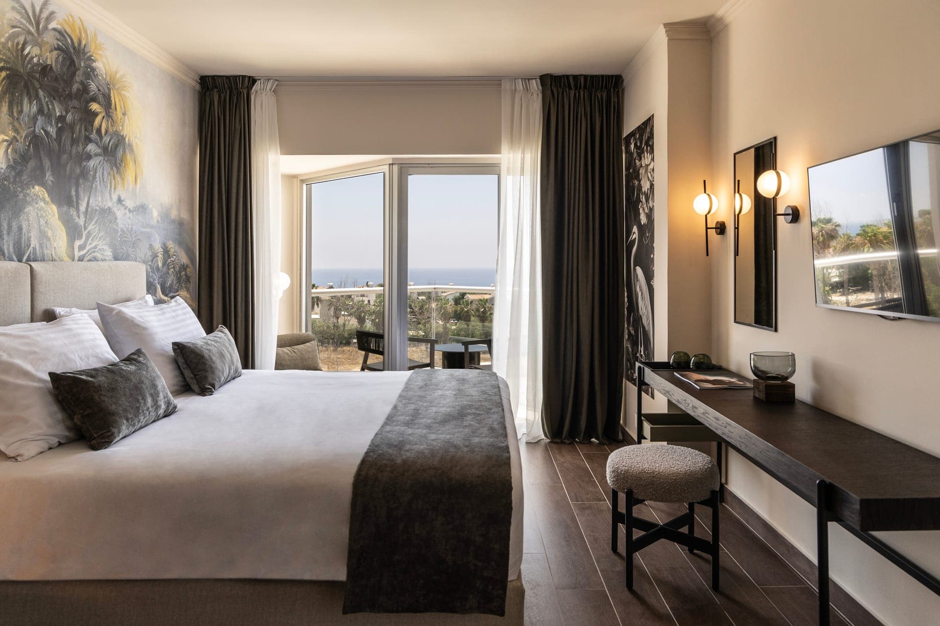 room-types-CALIRESORT-EXESV-0.jpg