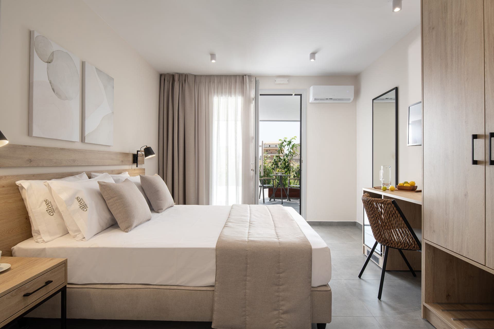 room-types-CALIVES-STADBL-0.jpg