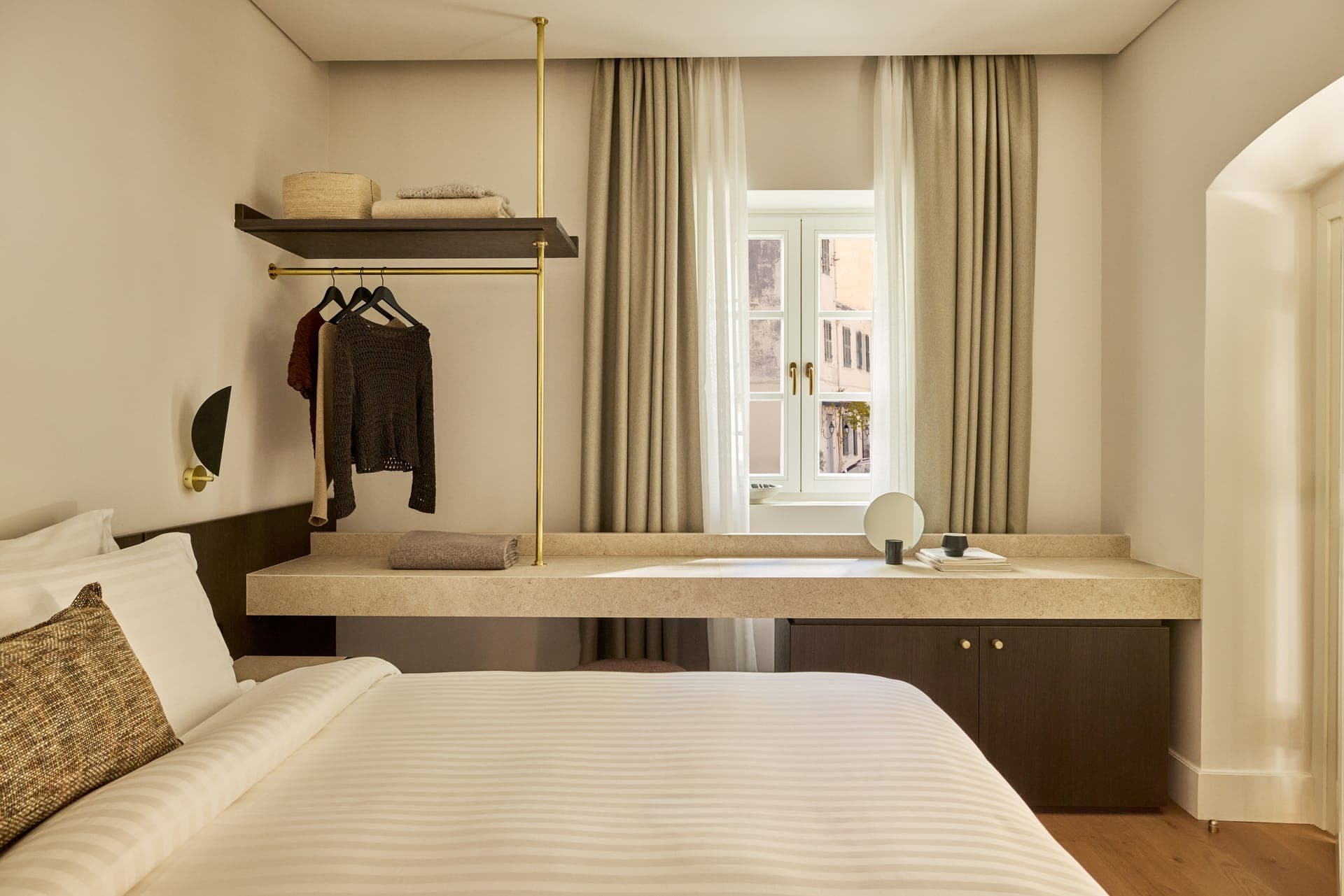 room-types-CALLISTON-DLXACC-0.jpg