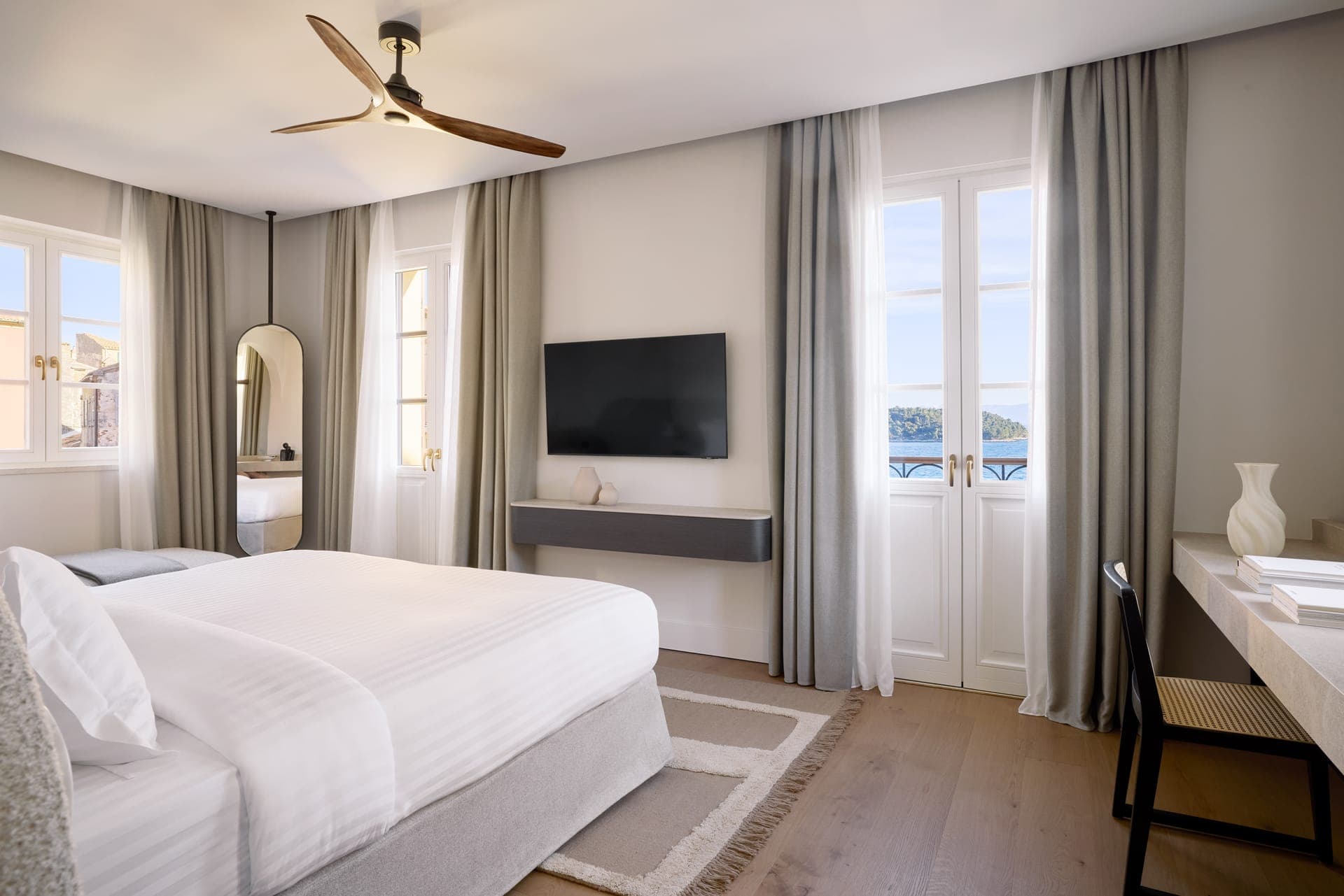 room-types-CALLISTON-DLXSV-0.jpg